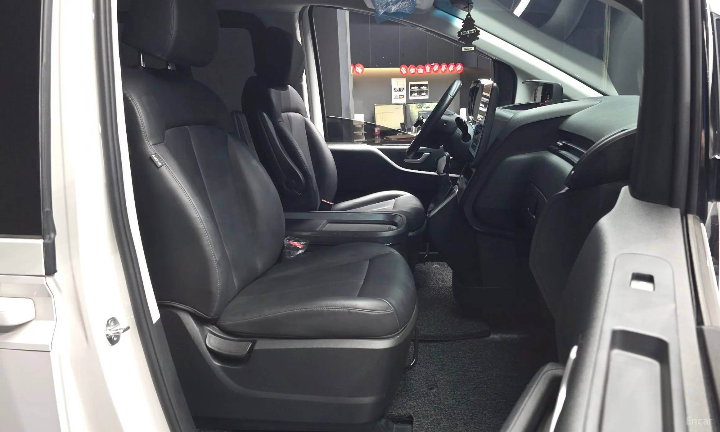 Hyundai Staria превью 11