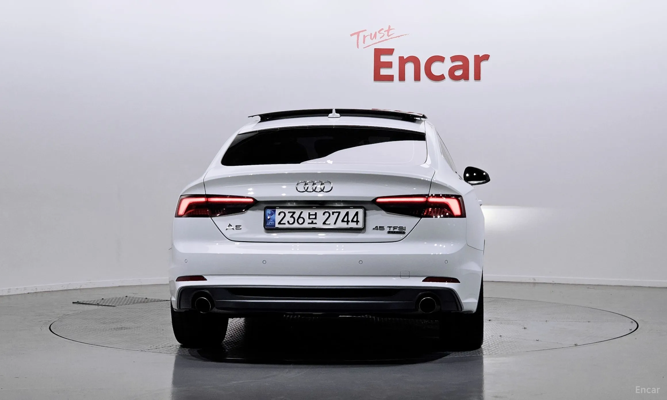 Audi A5 (F5) превью 4