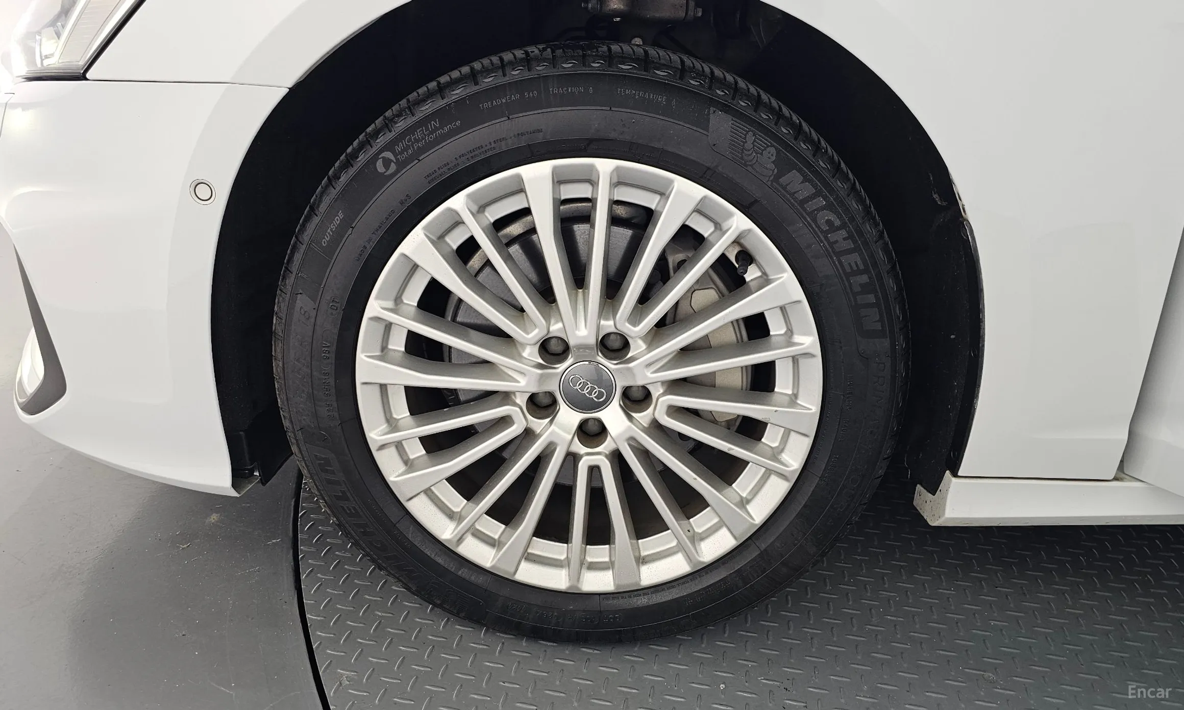 Audi A6 (C8) превью 5