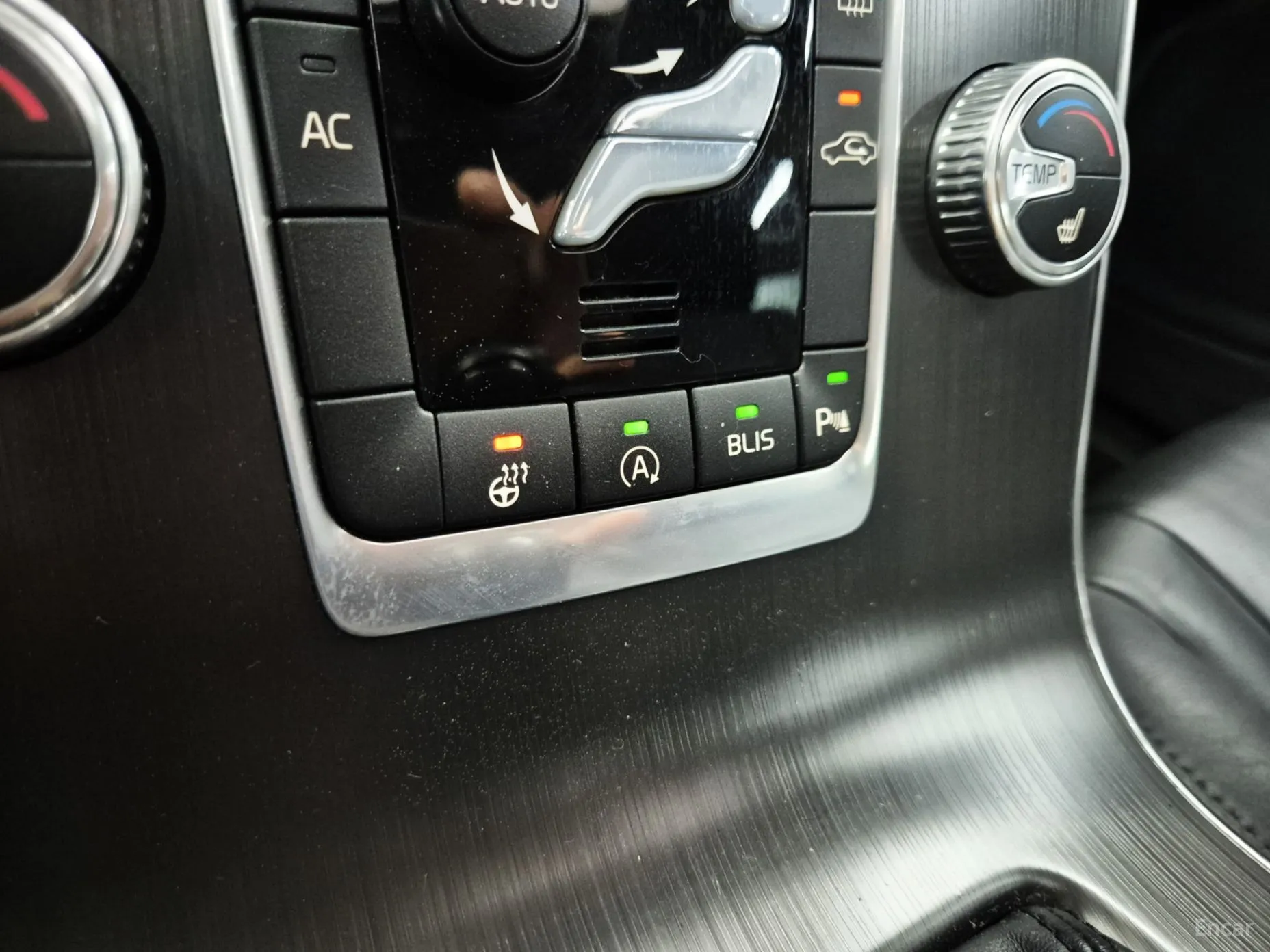 Volvo S60 превью 10