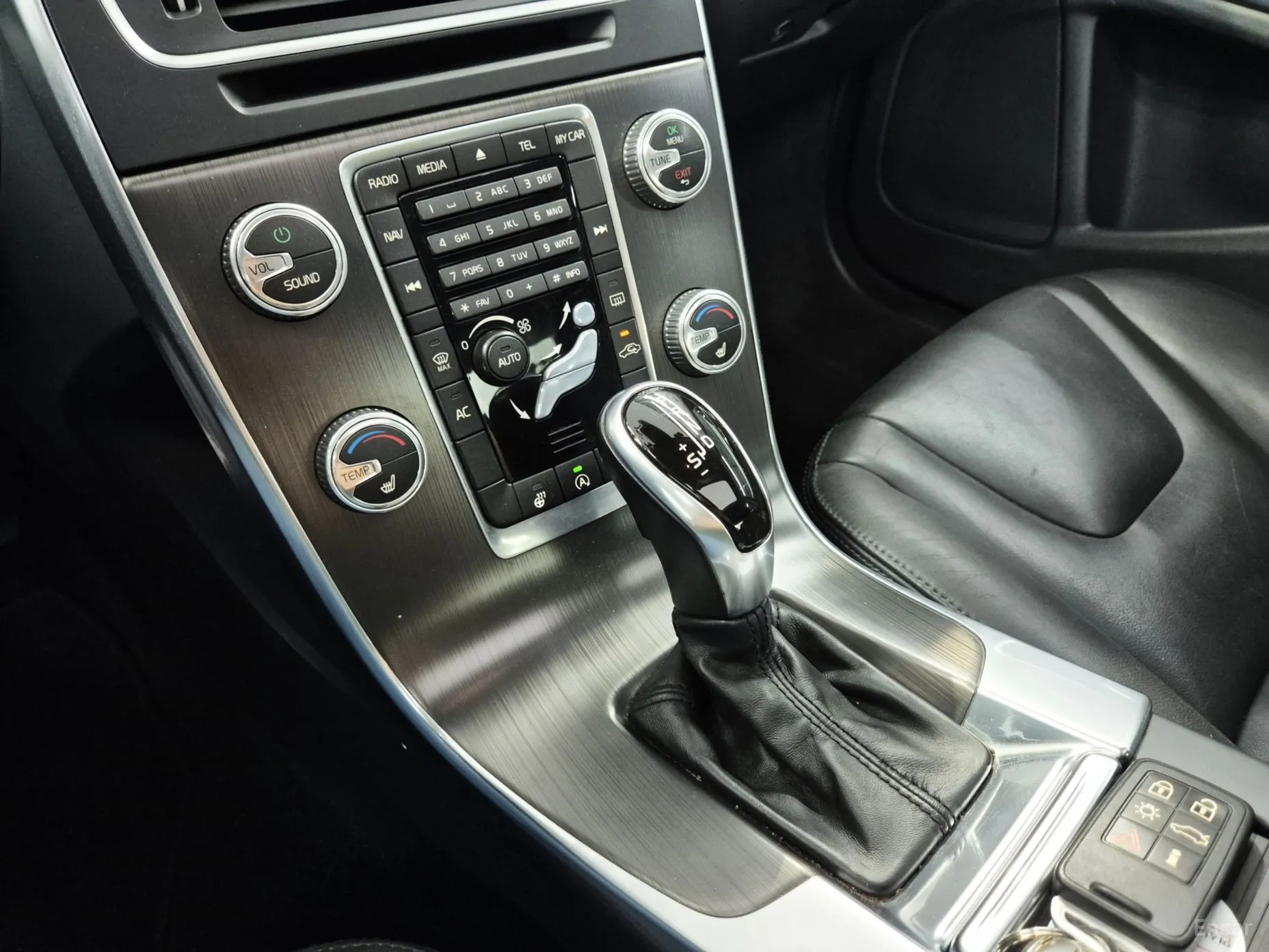 Volvo S60 превью 18