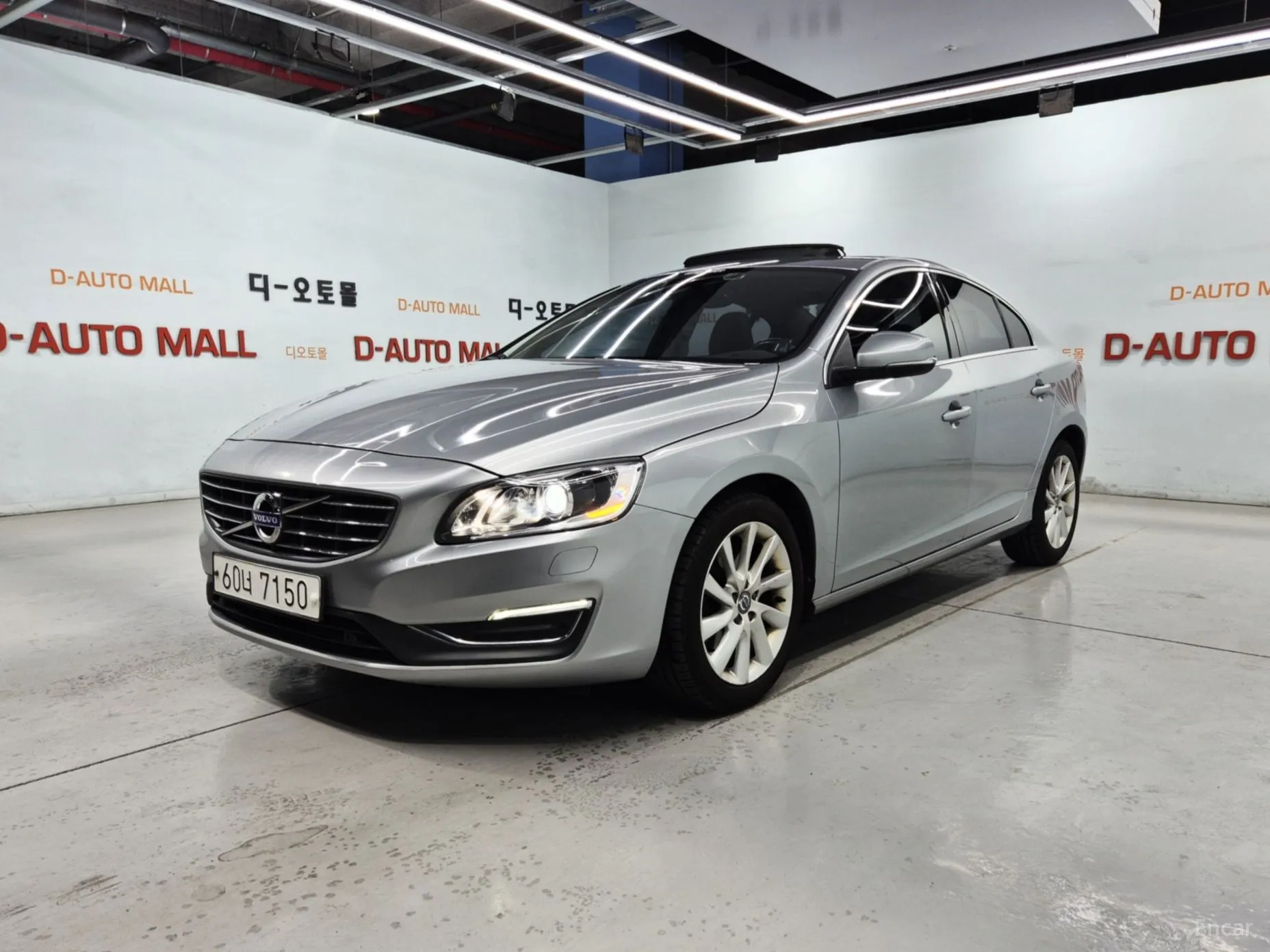 Volvo S60 превью 3