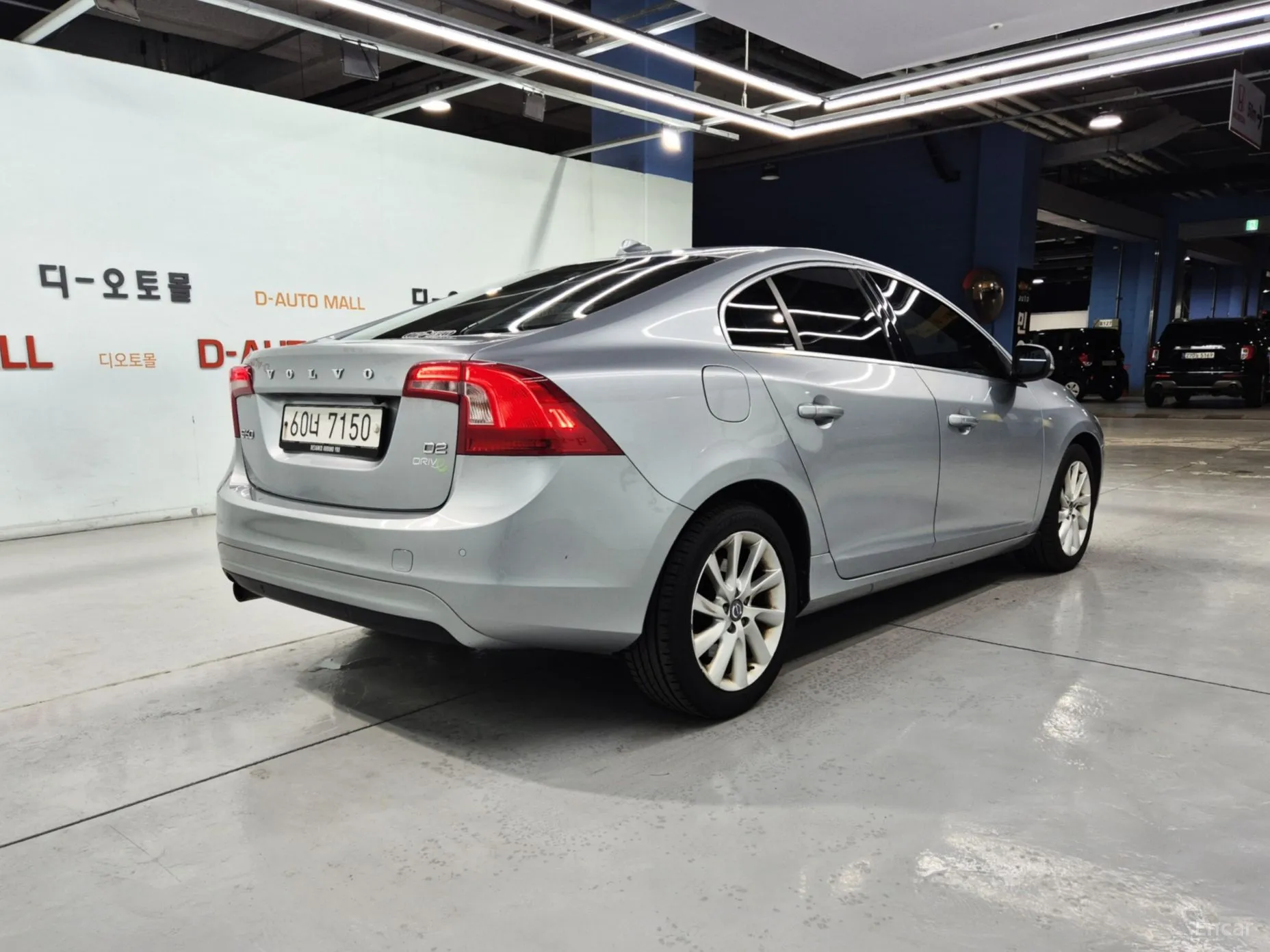 Volvo S60 превью 5