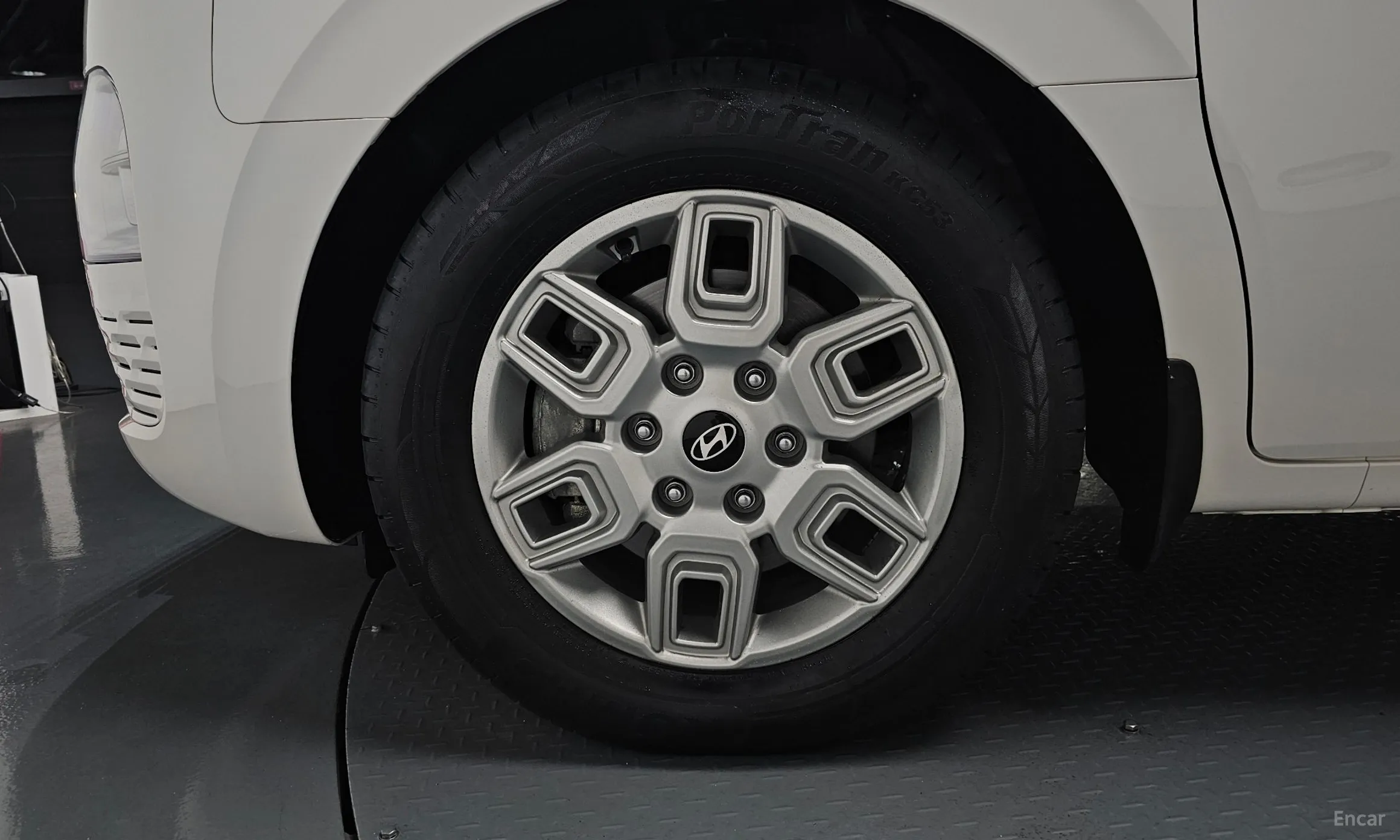 Hyundai Staria превью 5