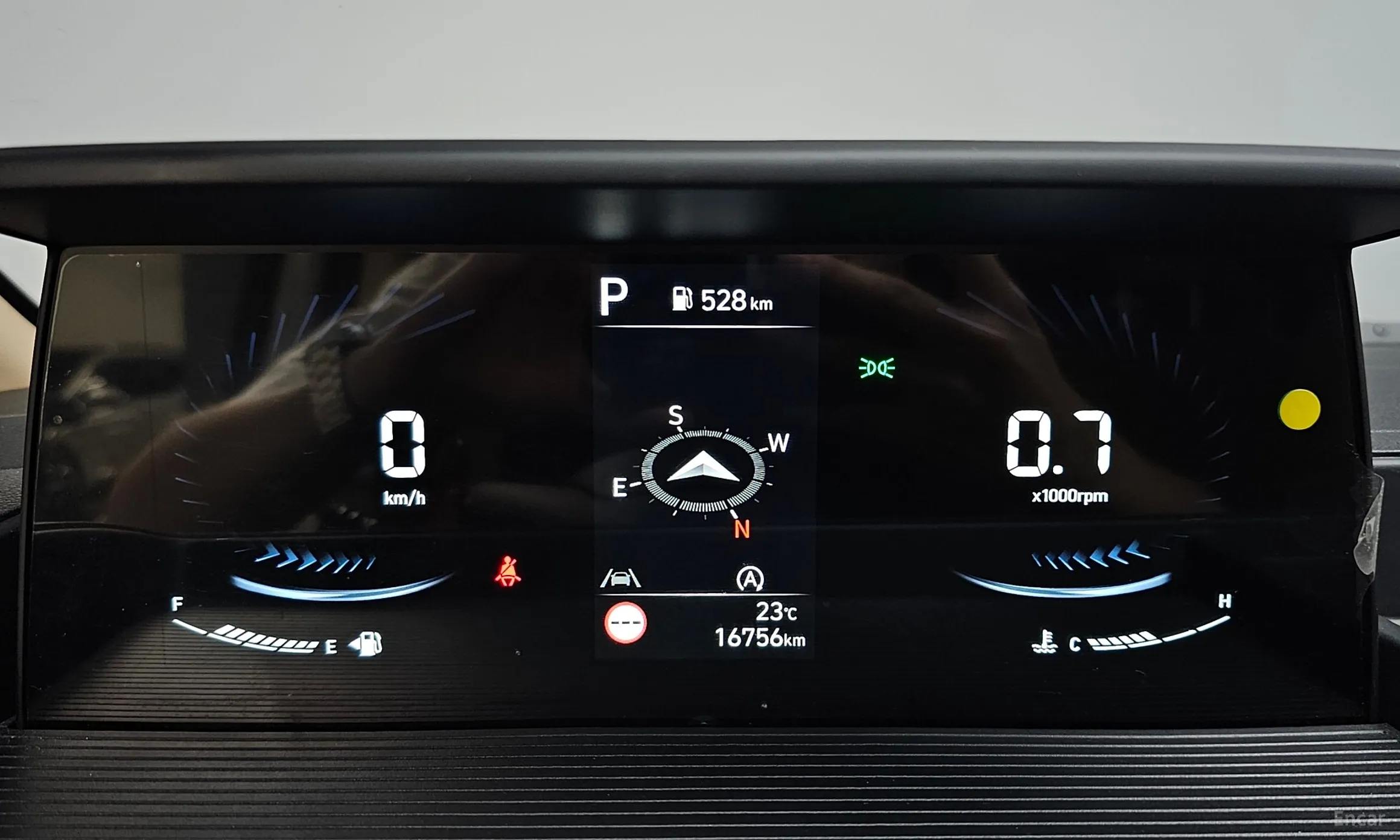 Hyundai Staria превью 8