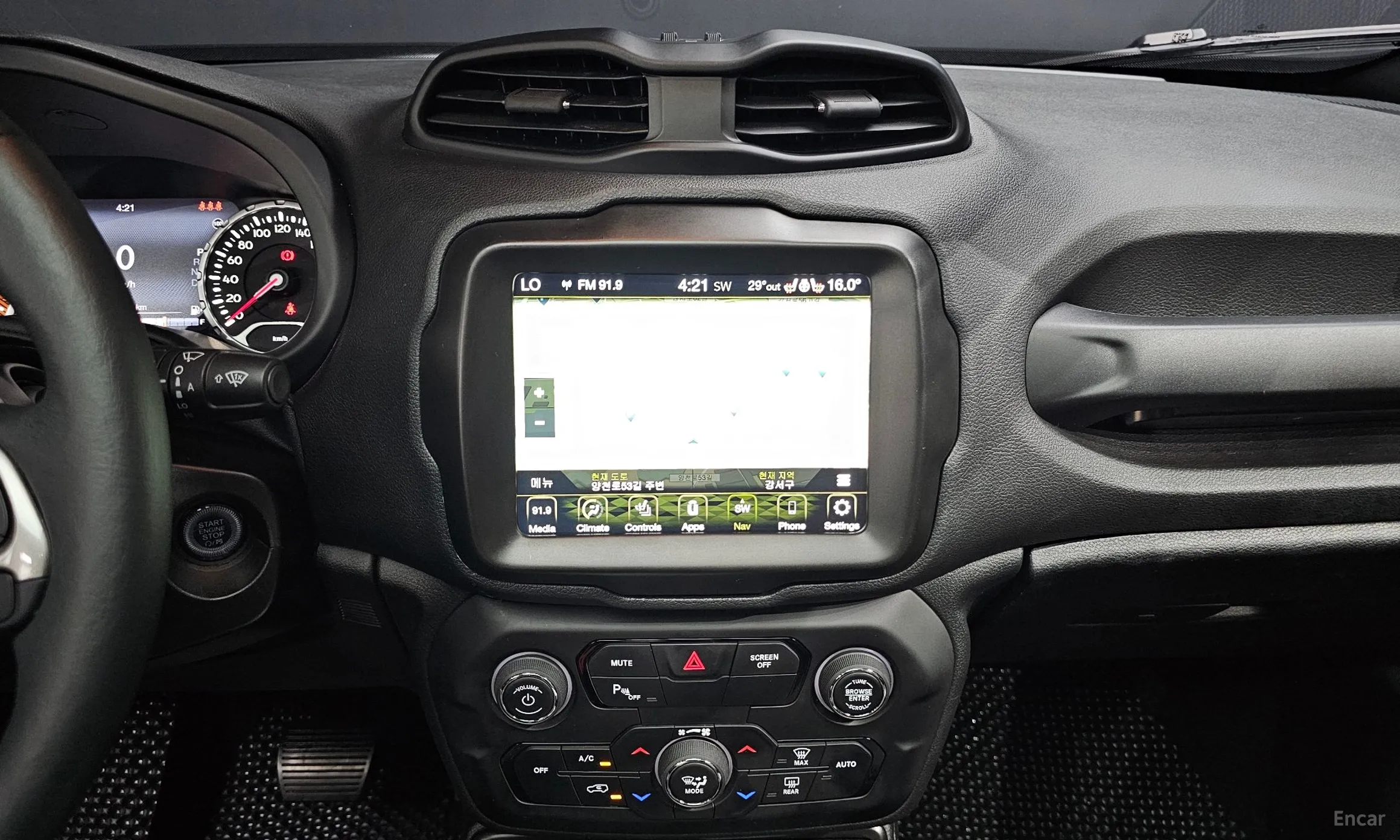Jeep Renegade превью 14