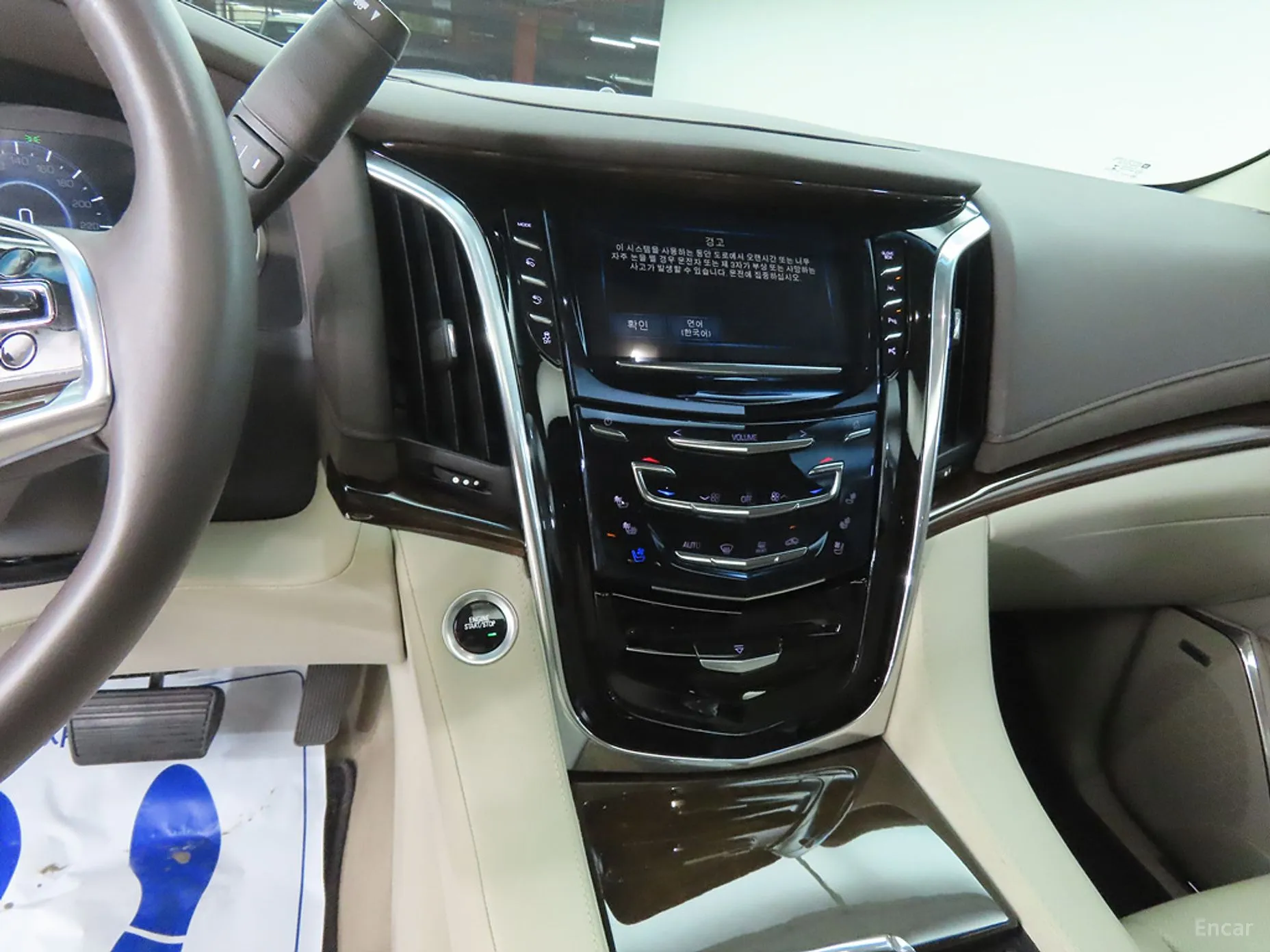 Cadillac Escalade превью 10