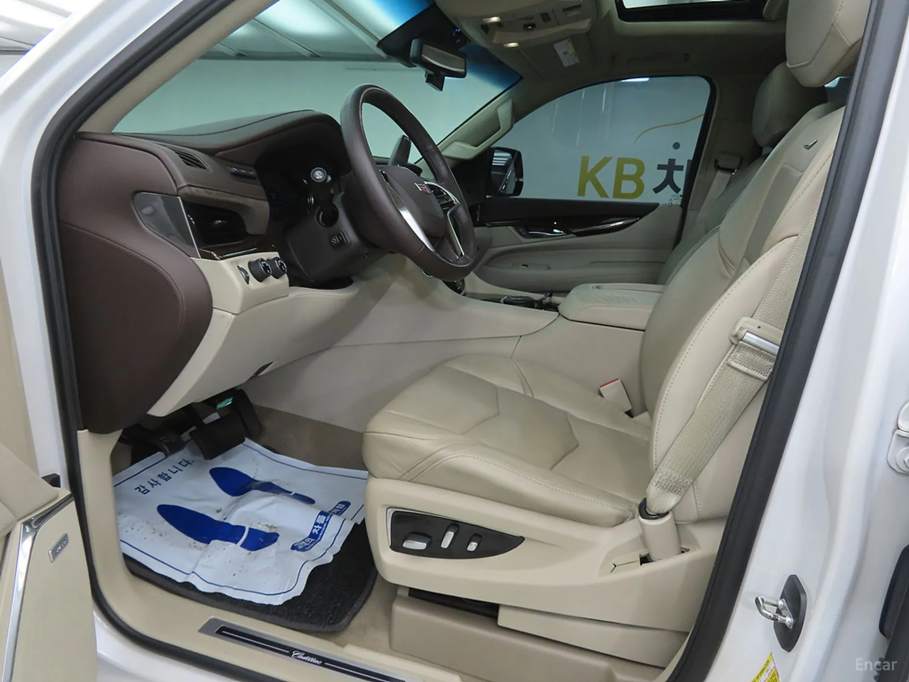 Cadillac Escalade превью 5
