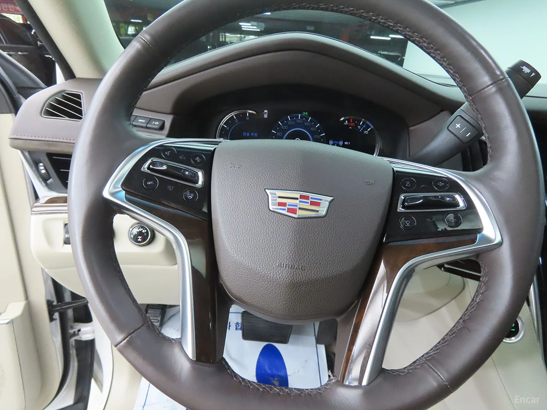 Cadillac Escalade превью 8