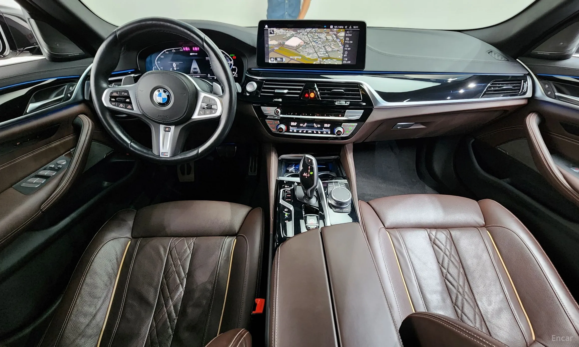 BMW 5 Series (G30) превью 7