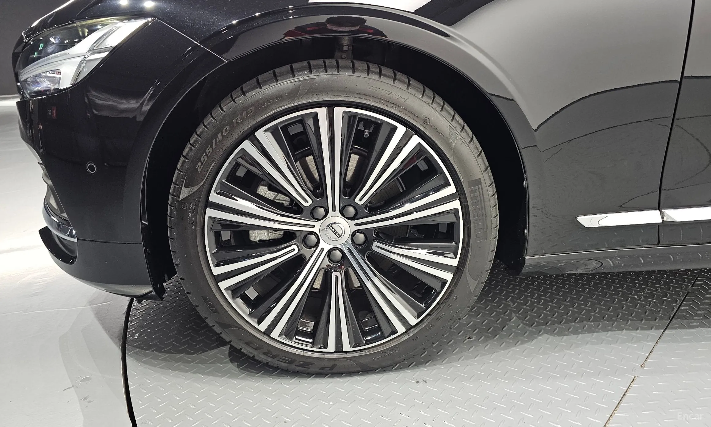 Volvo S90 превью 5