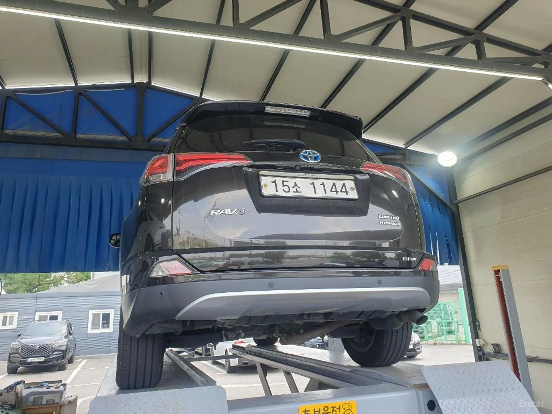 Toyota RAV4 2