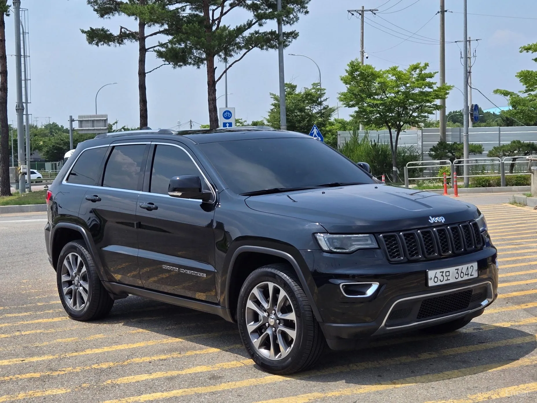 Jeep Grand Cherokee превью 2