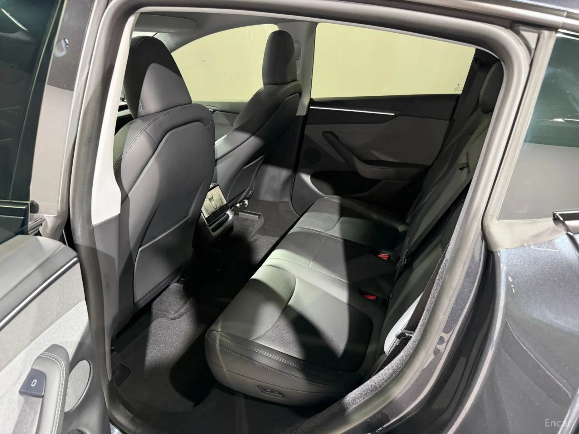 Tesla Model Y превью 11