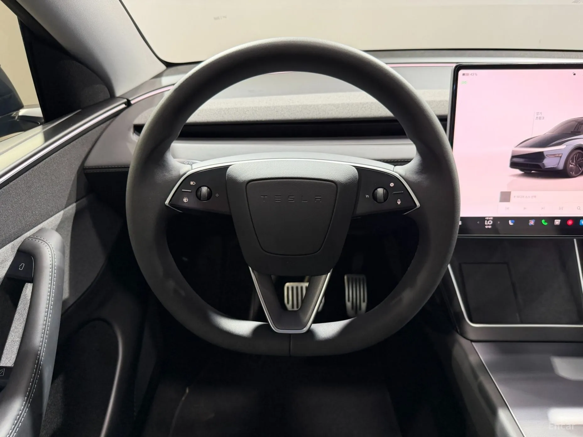 Tesla Model Y превью 12