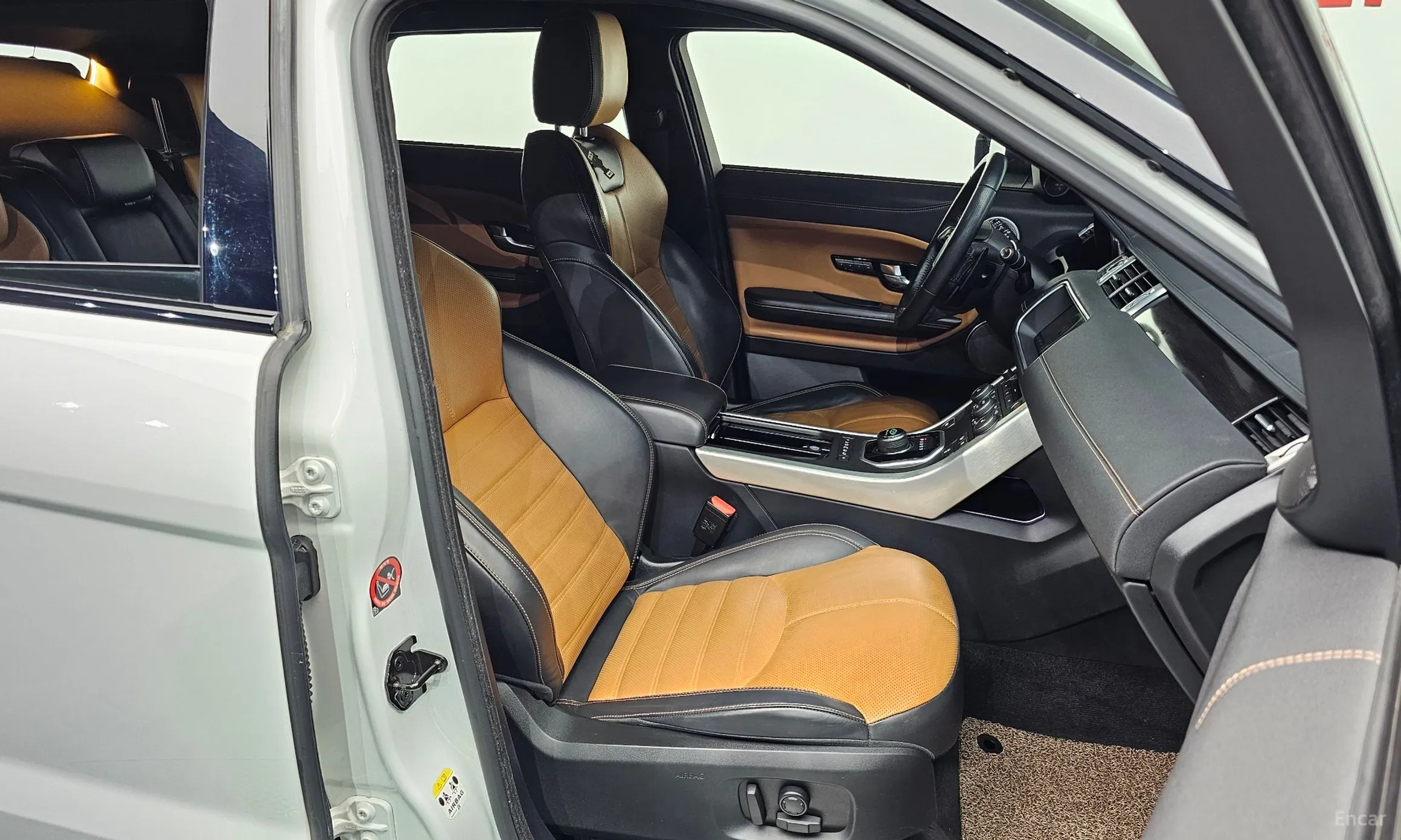 Land Rover Range Rover Evoque превью 11