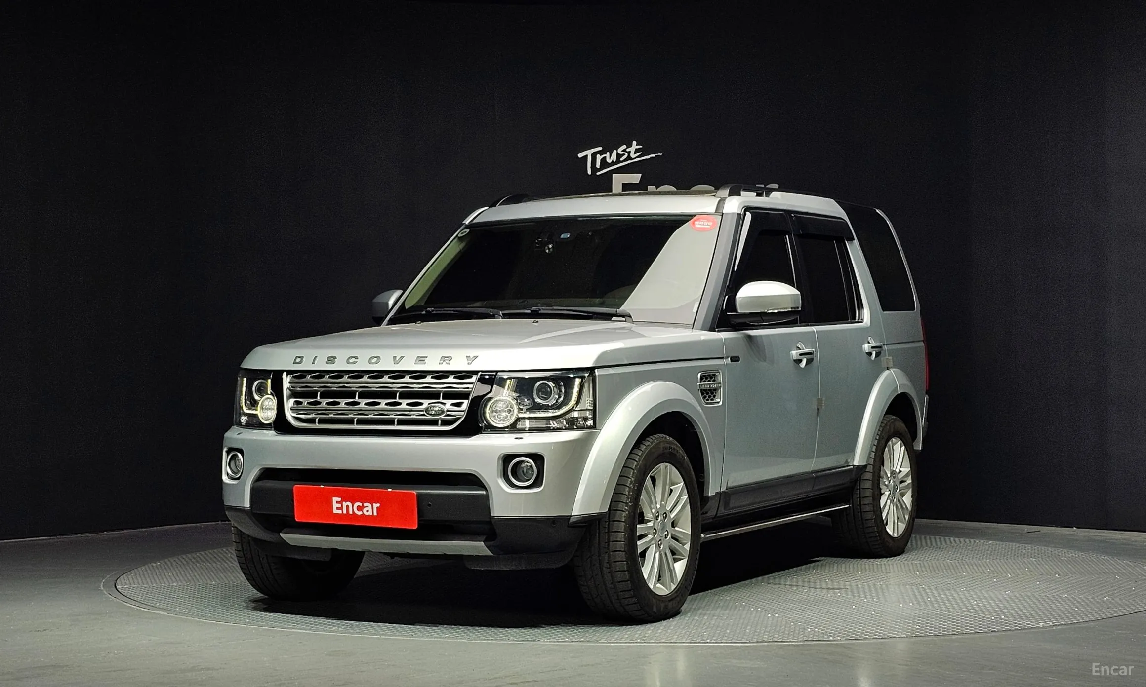 Land Rover Discovery 4