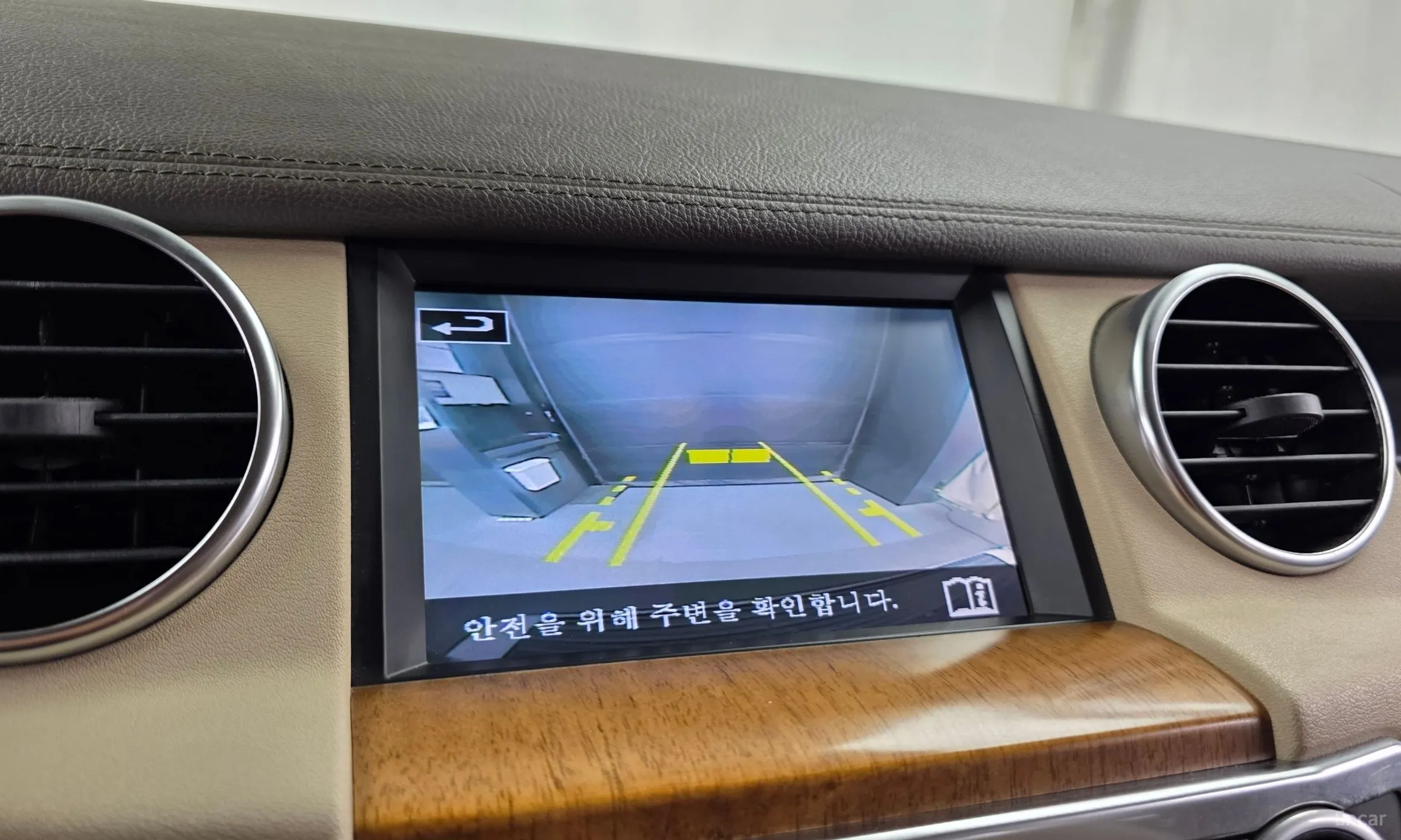 Land Rover Discovery 4 превью 15
