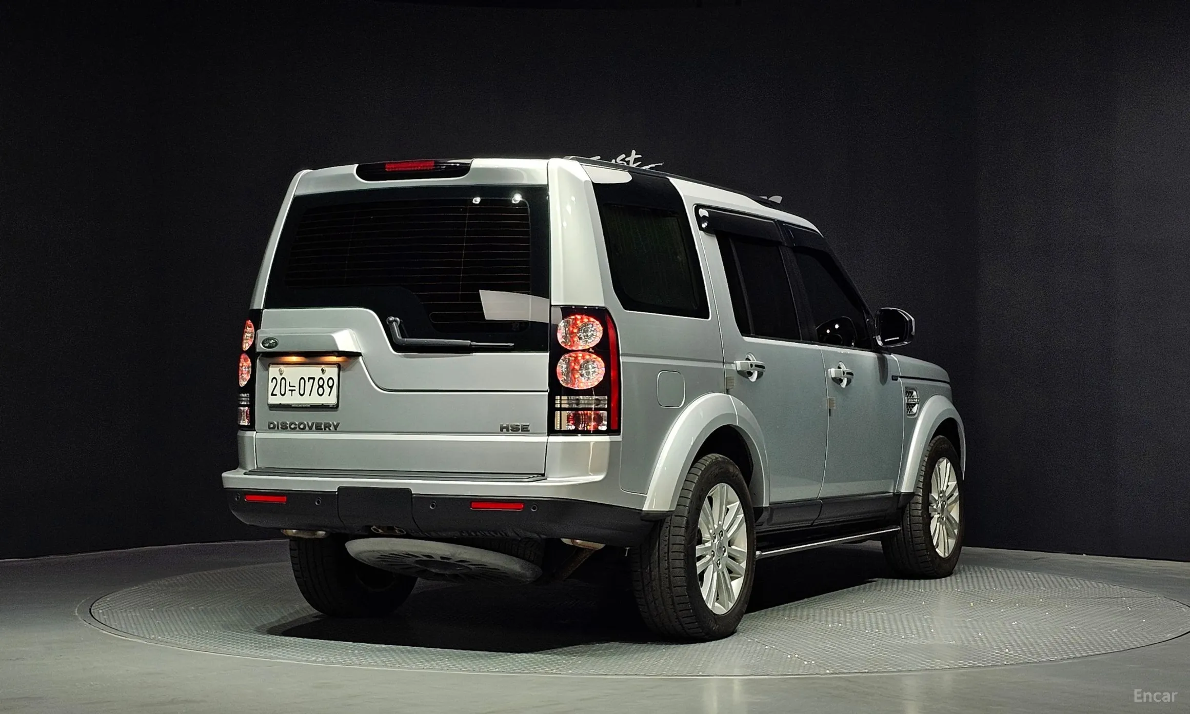 Land Rover Discovery 4