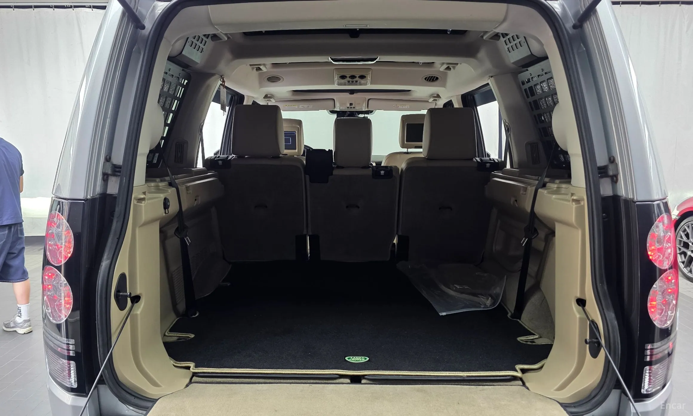 Land Rover Discovery 4 превью 20