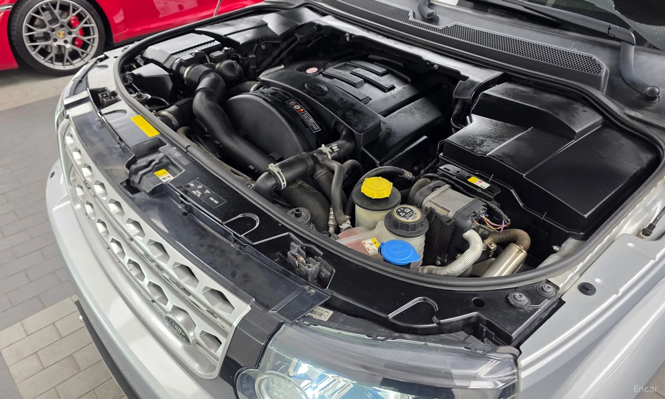 Land Rover Discovery 4 превью 6