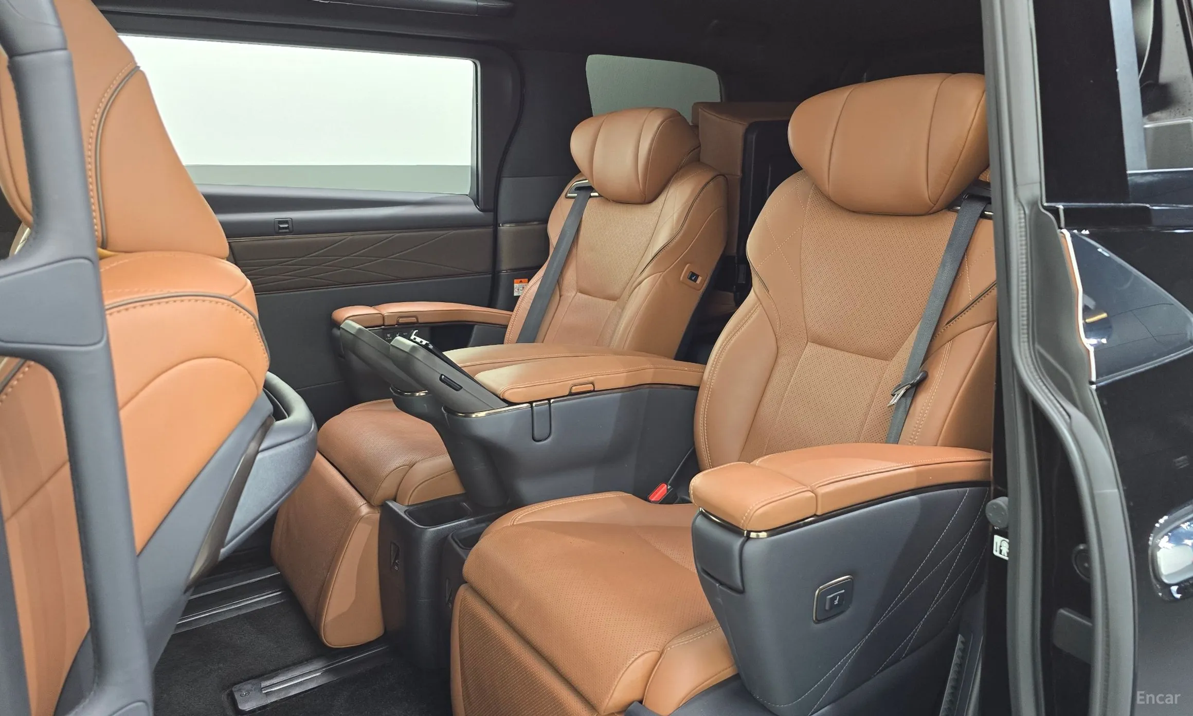 Toyota Alphard 4th Generation превью 20