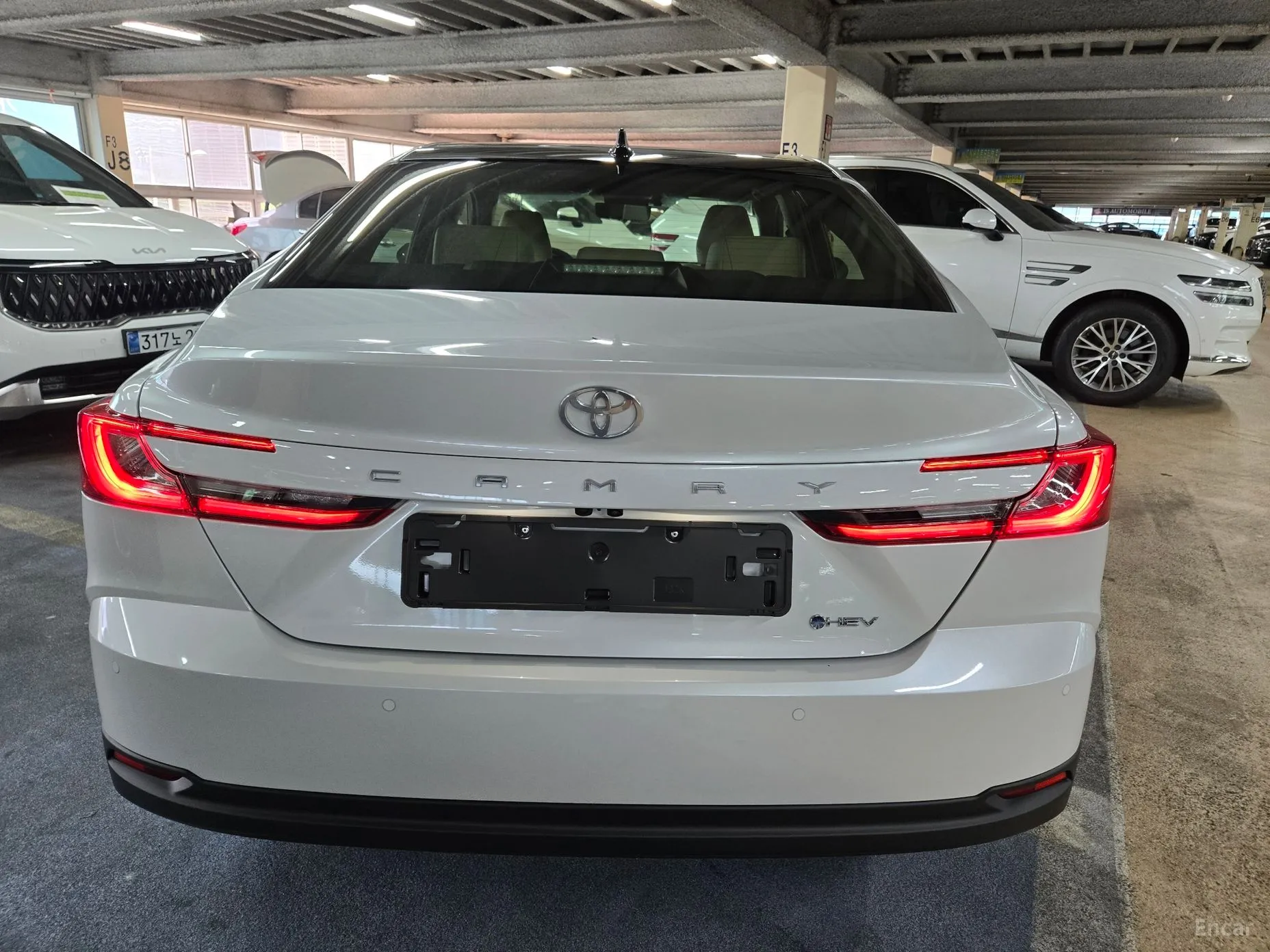 Toyota Camry (XV80) превью 8