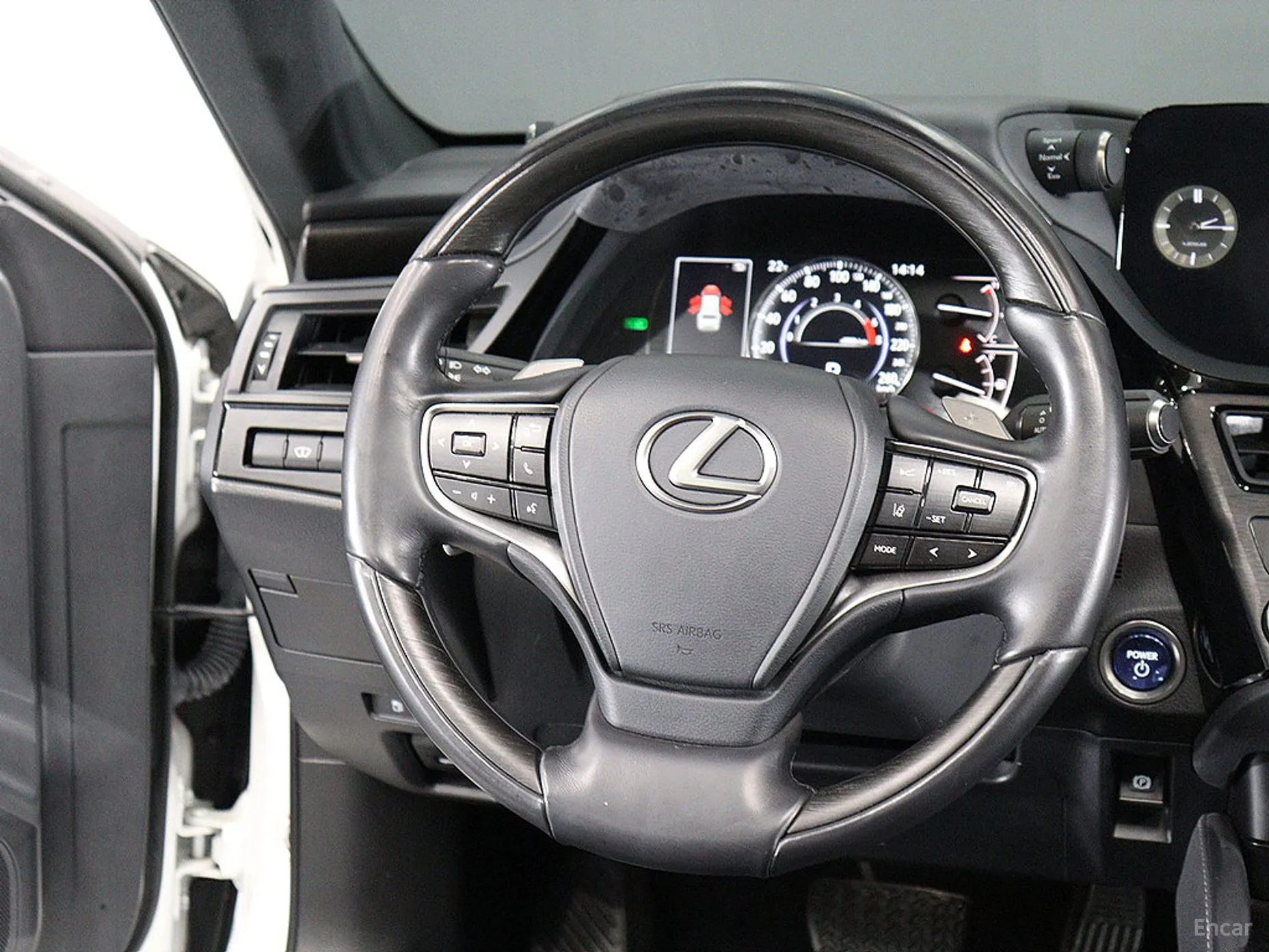 Lexus ES300h 7th Generation превью 14