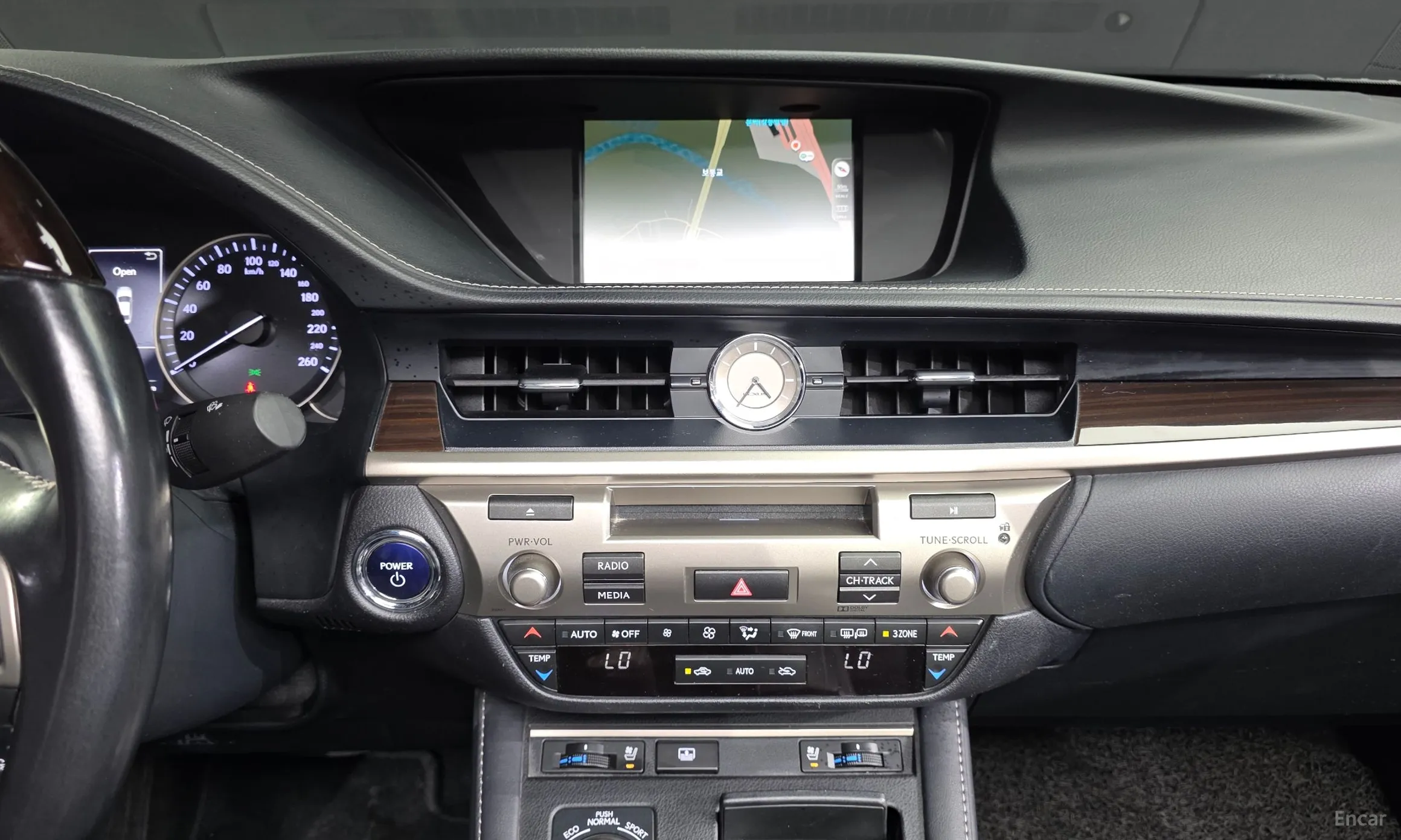 Lexus New ES300h превью 14