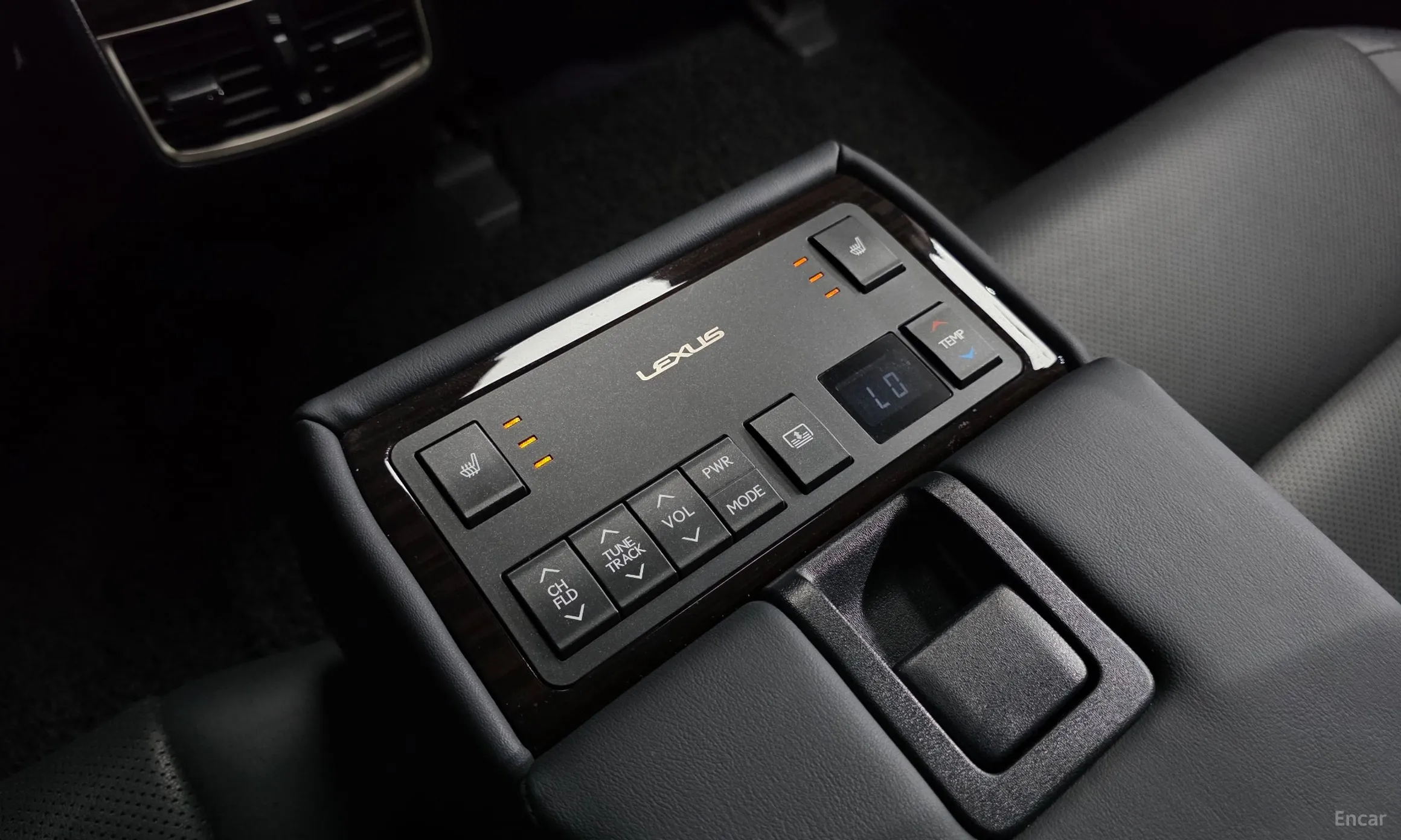 Lexus New ES300h превью 18