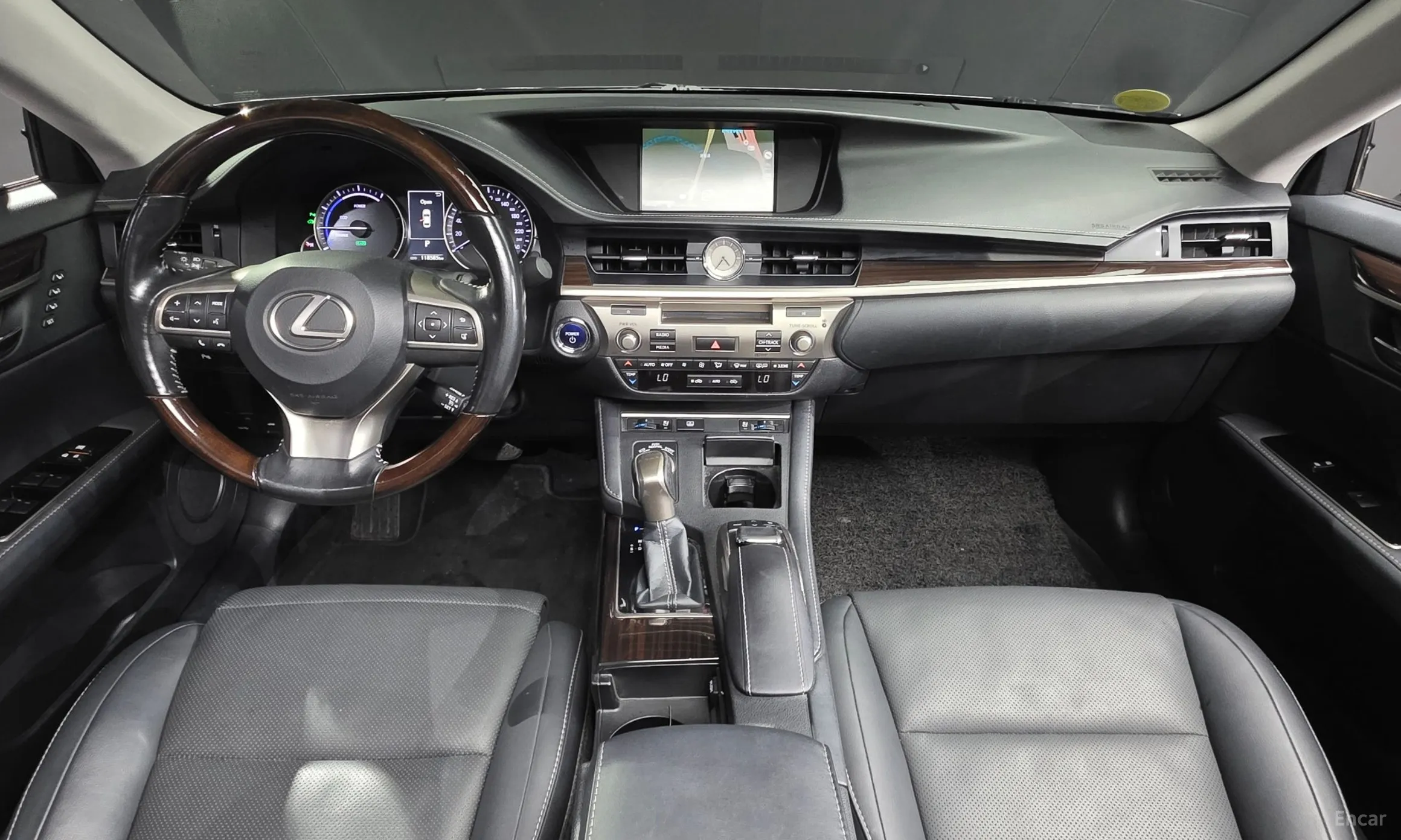 Lexus New ES300h превью 7