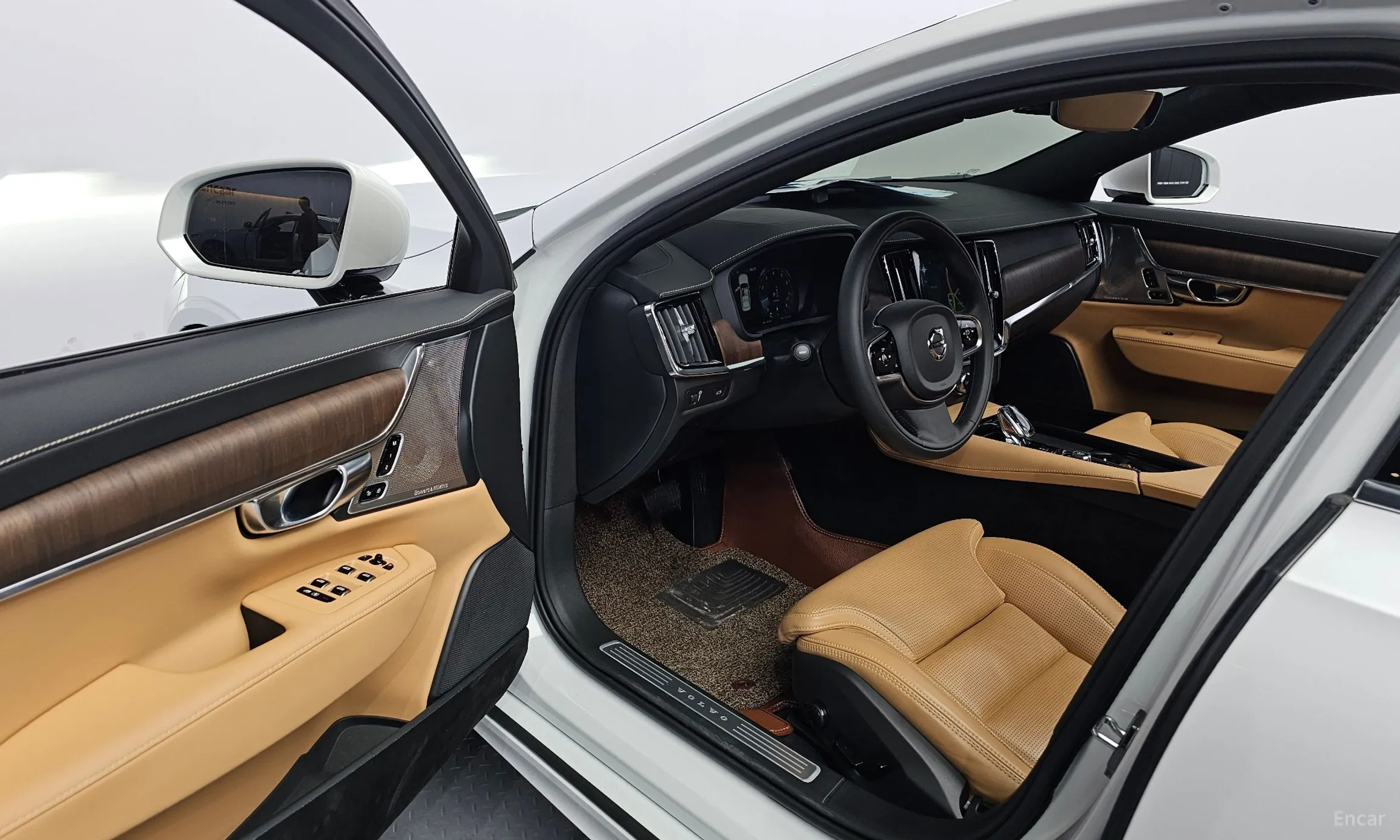 Volvo S90 превью 10
