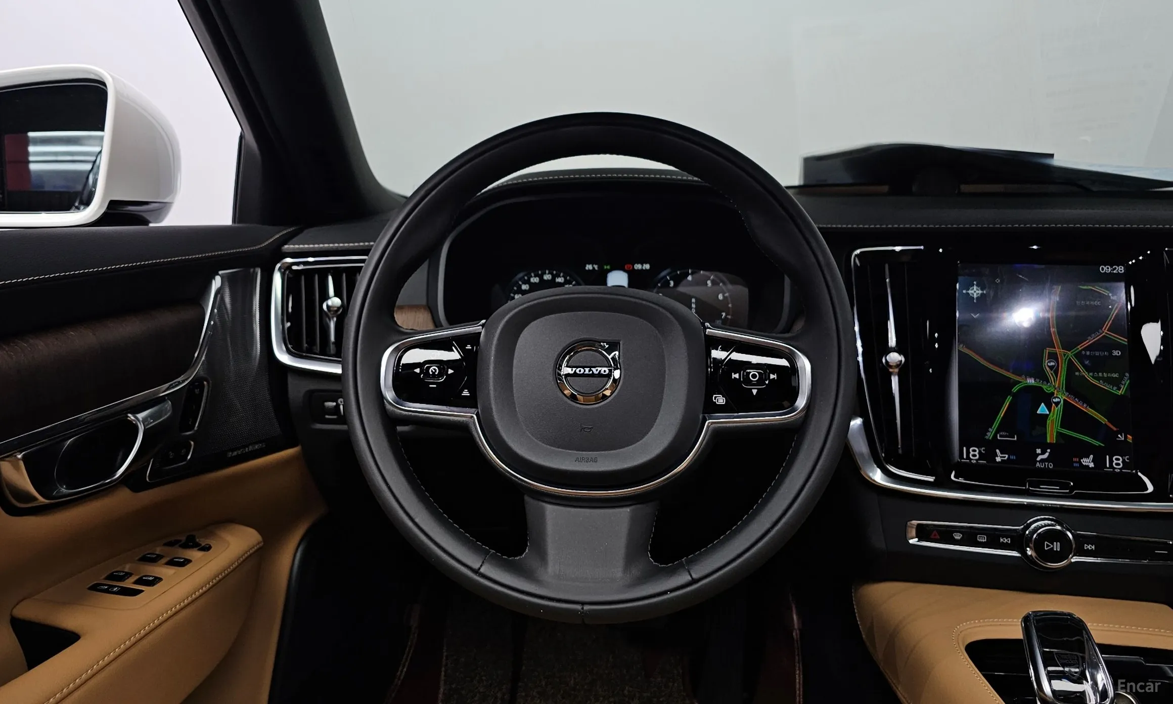 Volvo S90 превью 13