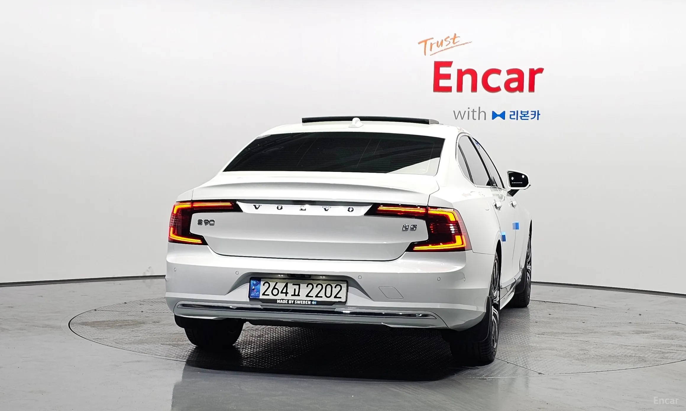 Volvo S90 превью 4