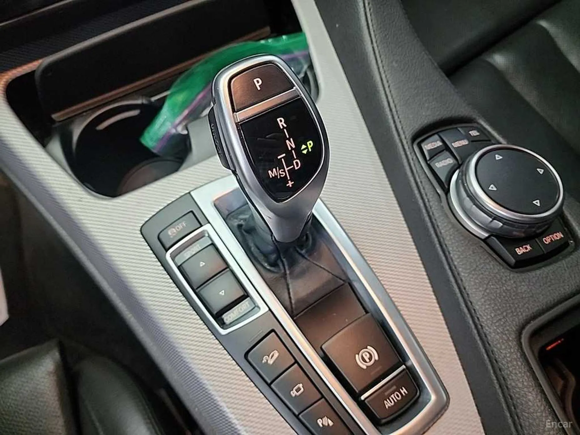 BMW 6 Series (F12) превью 8