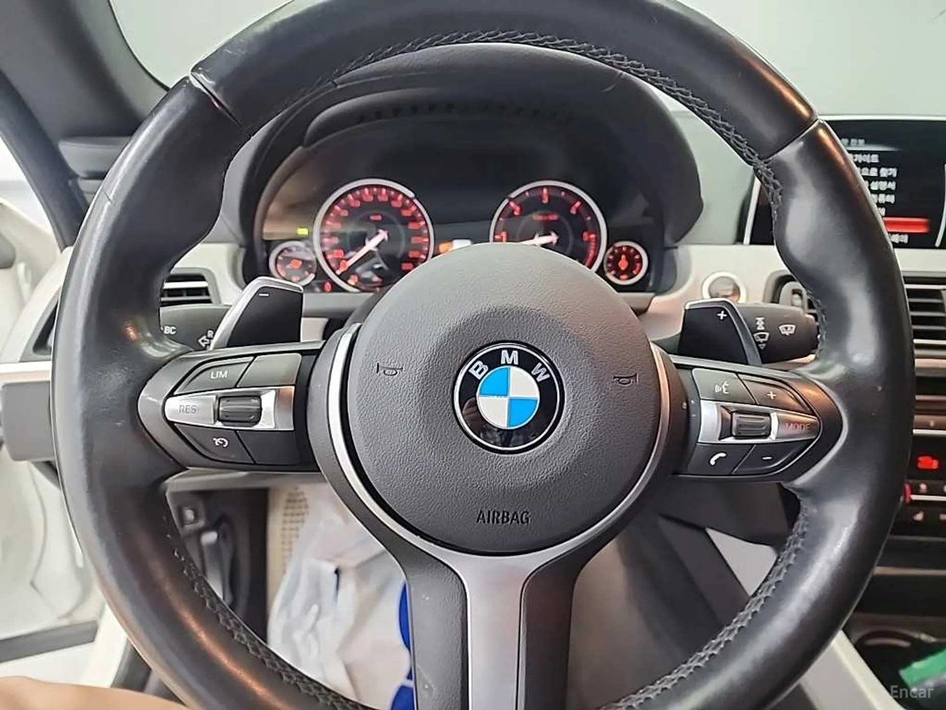 BMW 6 Series (F12) превью 9