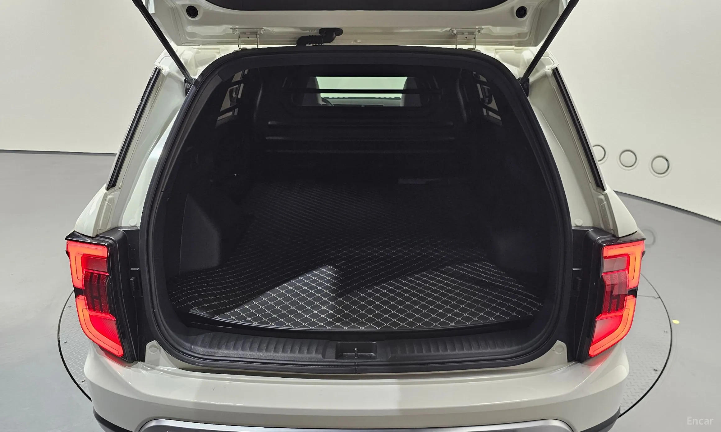 KG Mobility (SsangYong) The New Torres превью 20