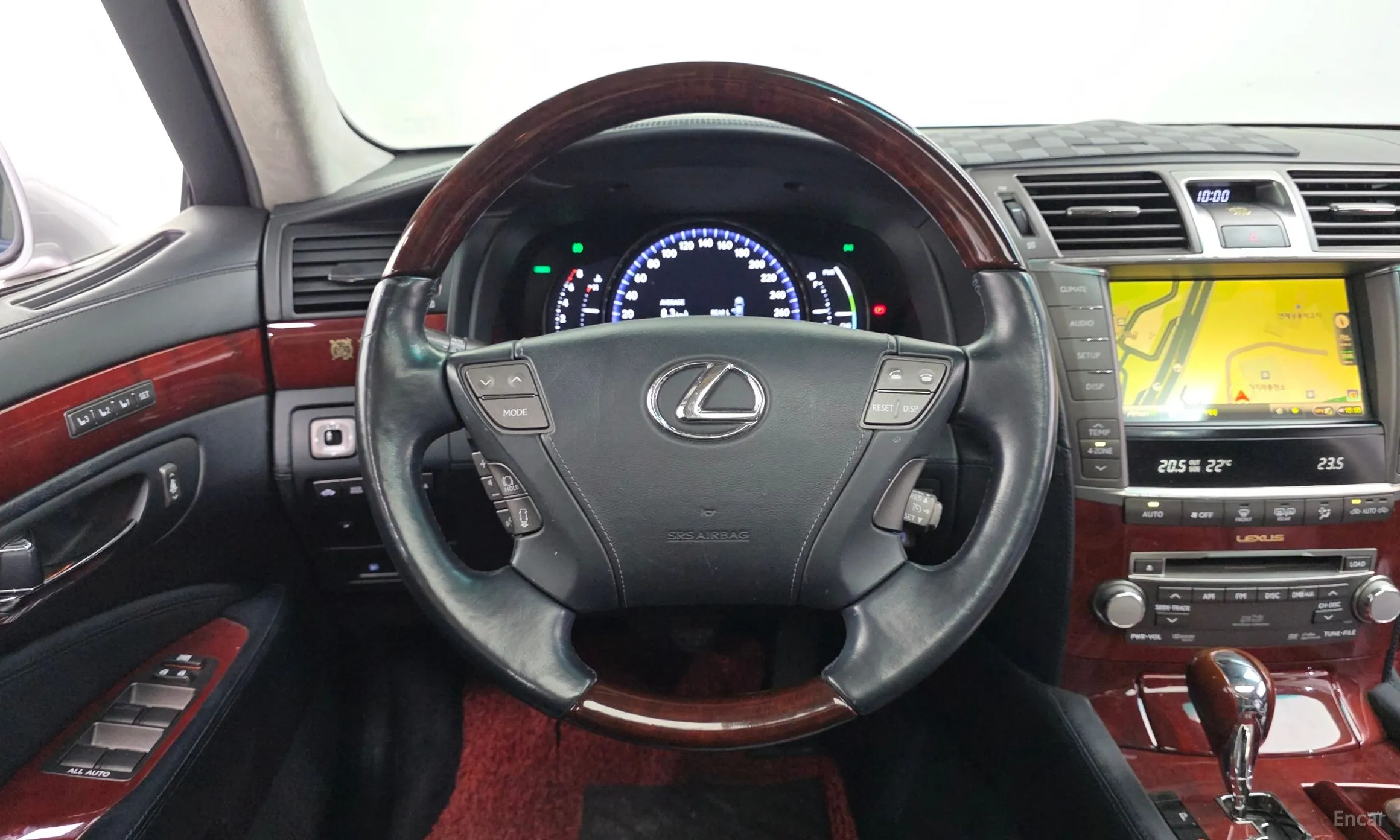 Lexus LS600hL превью 13