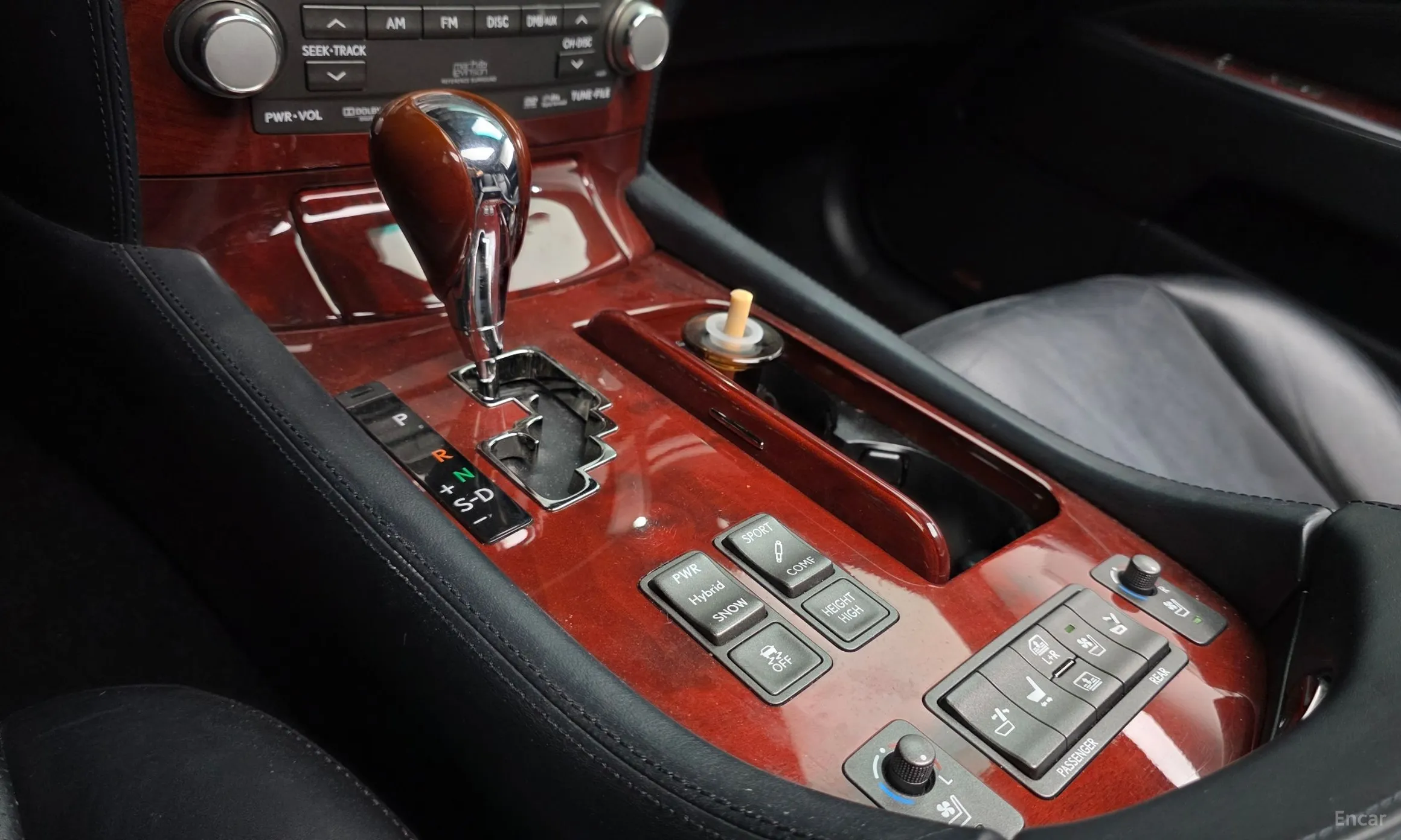 Lexus LS600hL превью 9