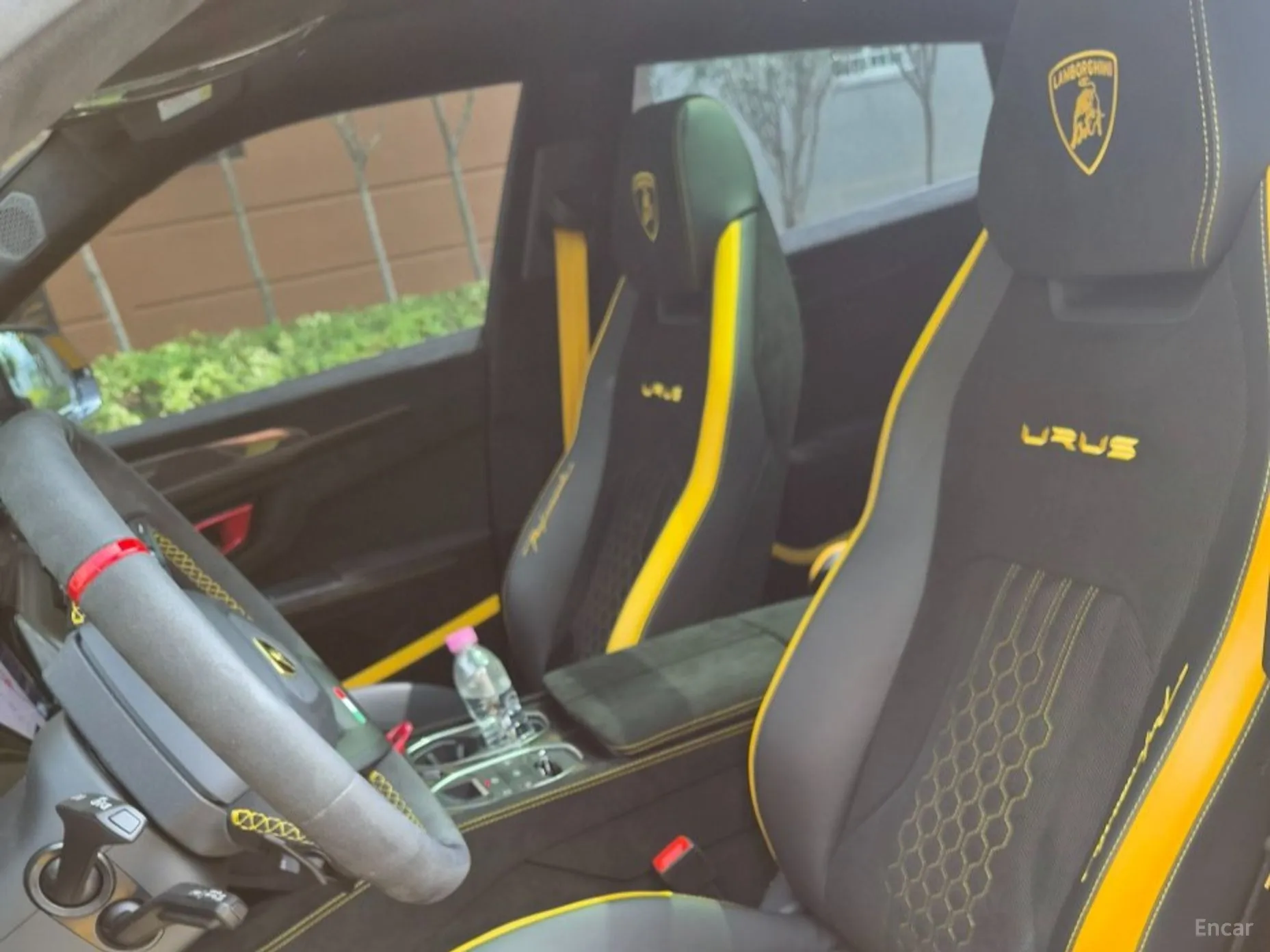 Lamborghini Urus превью 14