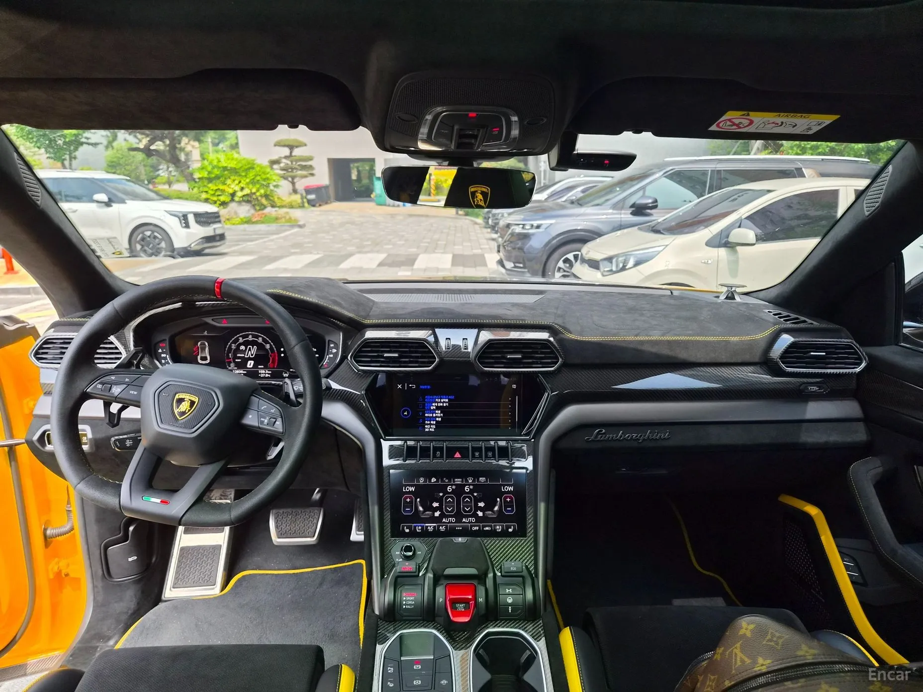 Lamborghini Urus превью 16