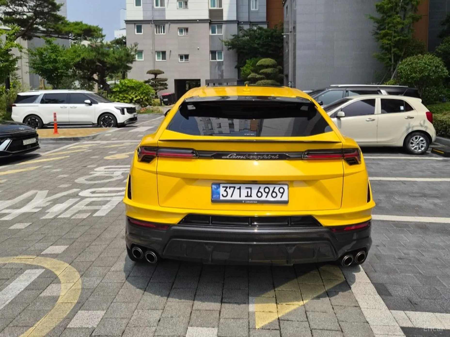 Lamborghini Urus превью 5