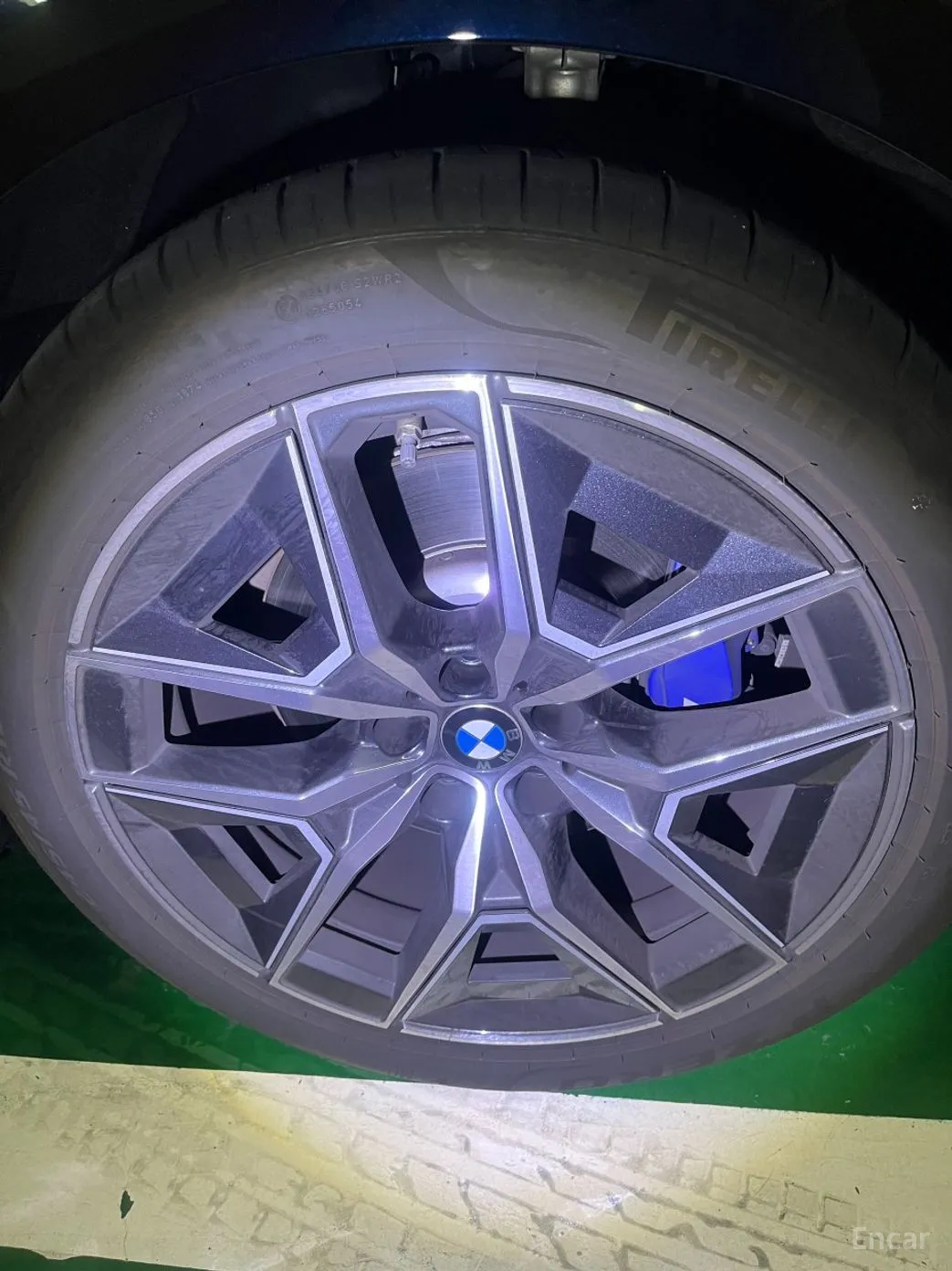 BMW 5 Series (G60) превью 10