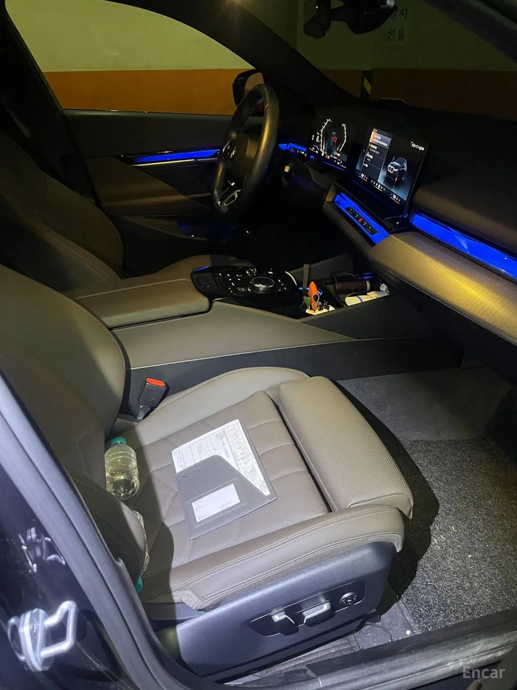 BMW 5 Series (G60) превью 17