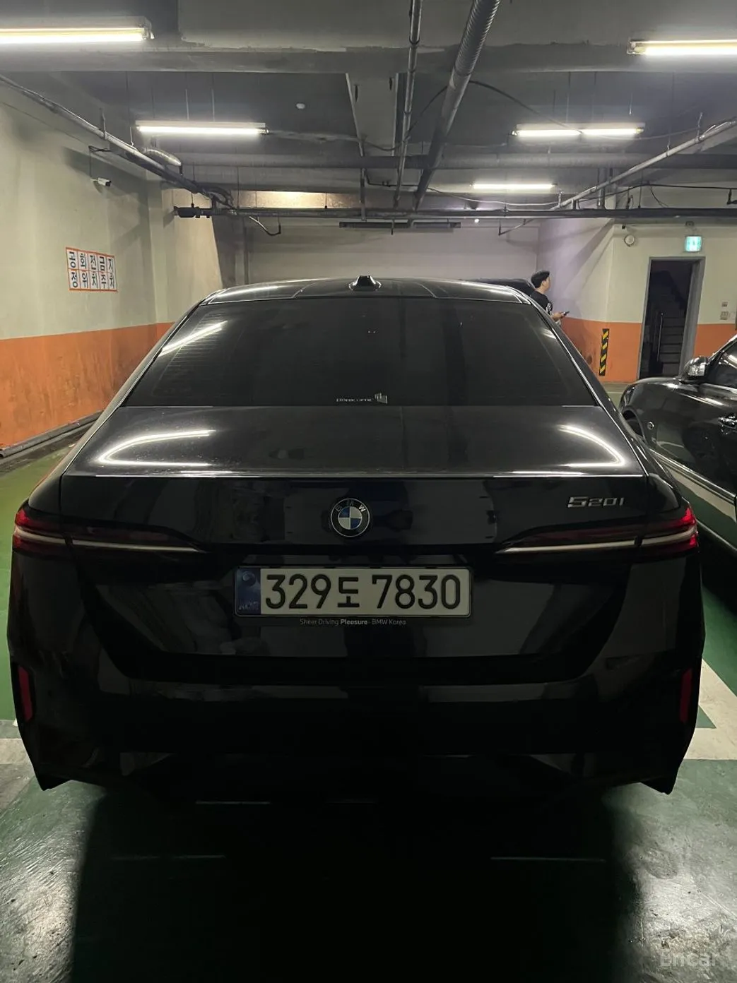 BMW 5 Series (G60) превью 5