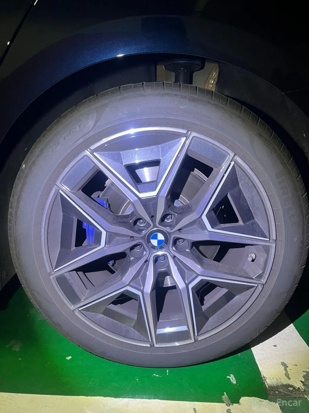 BMW 5 Series (G60) превью 9
