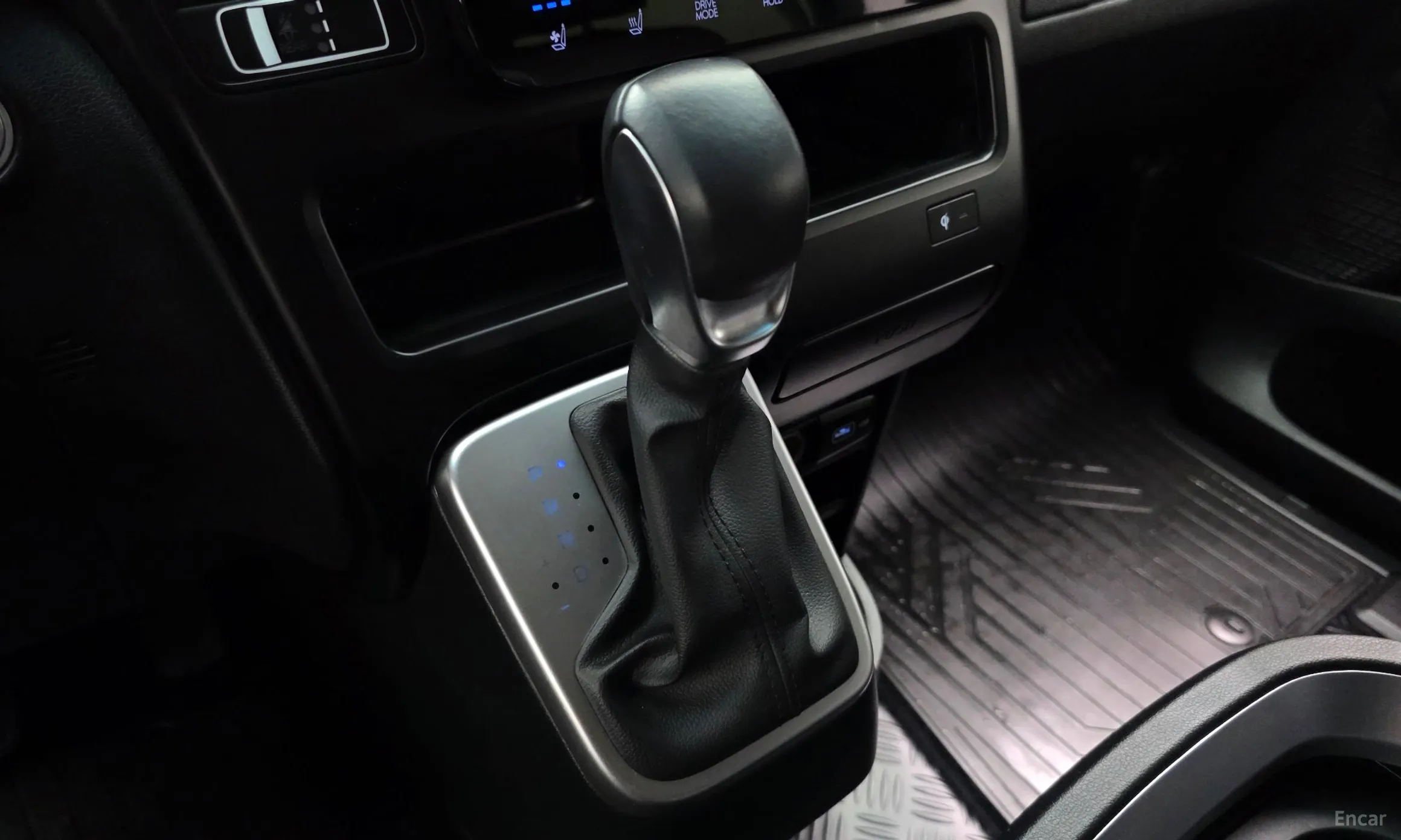 Hyundai Staria превью 9