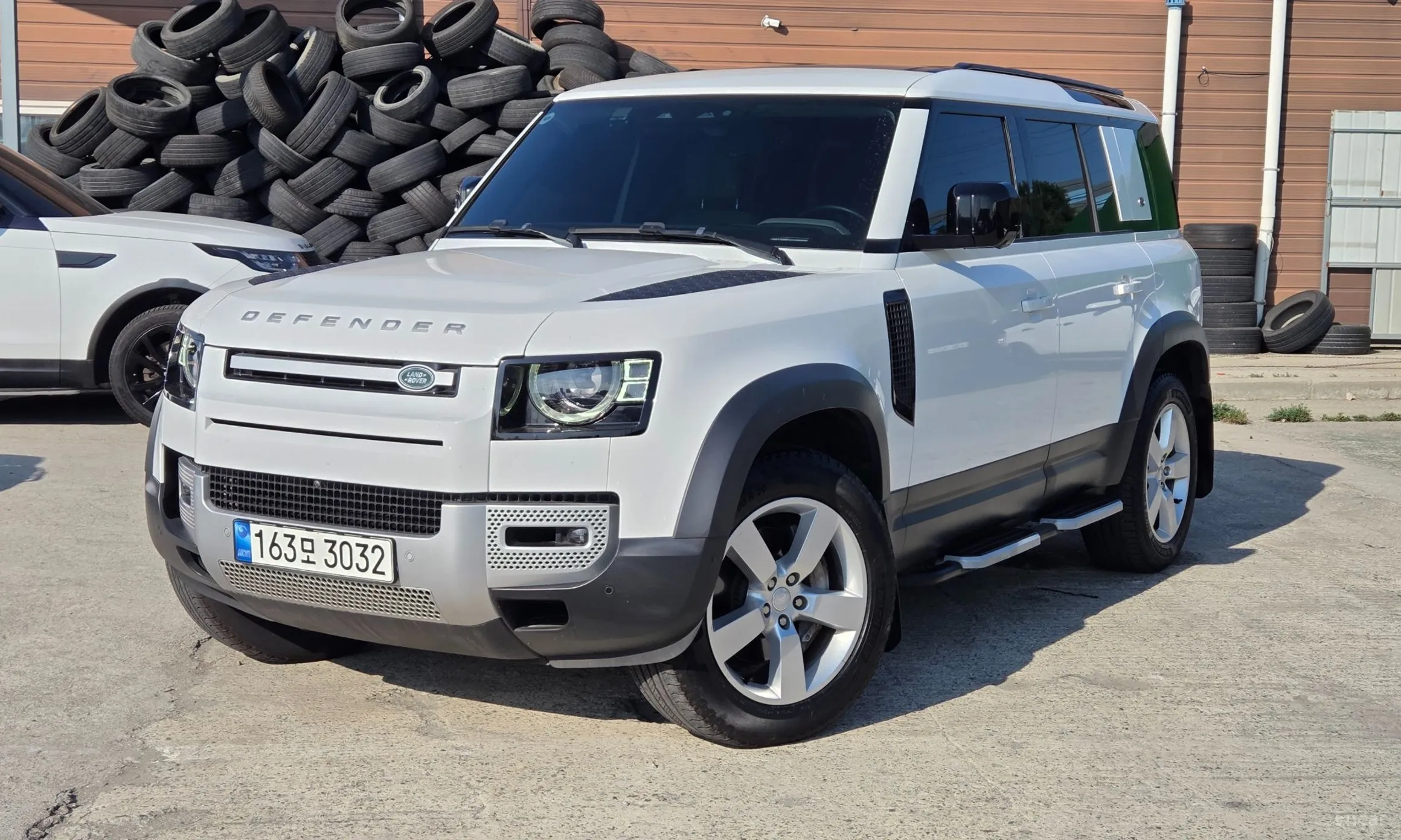 Land Rover Defender (L663)