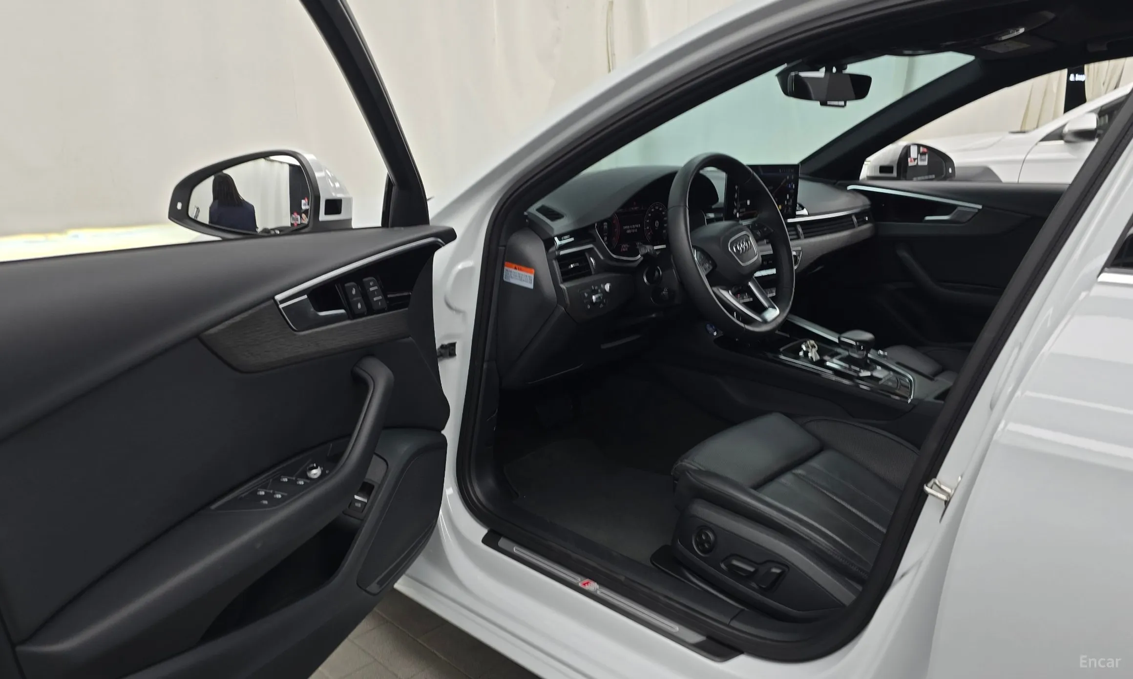 Audi A4 (B9) превью 10