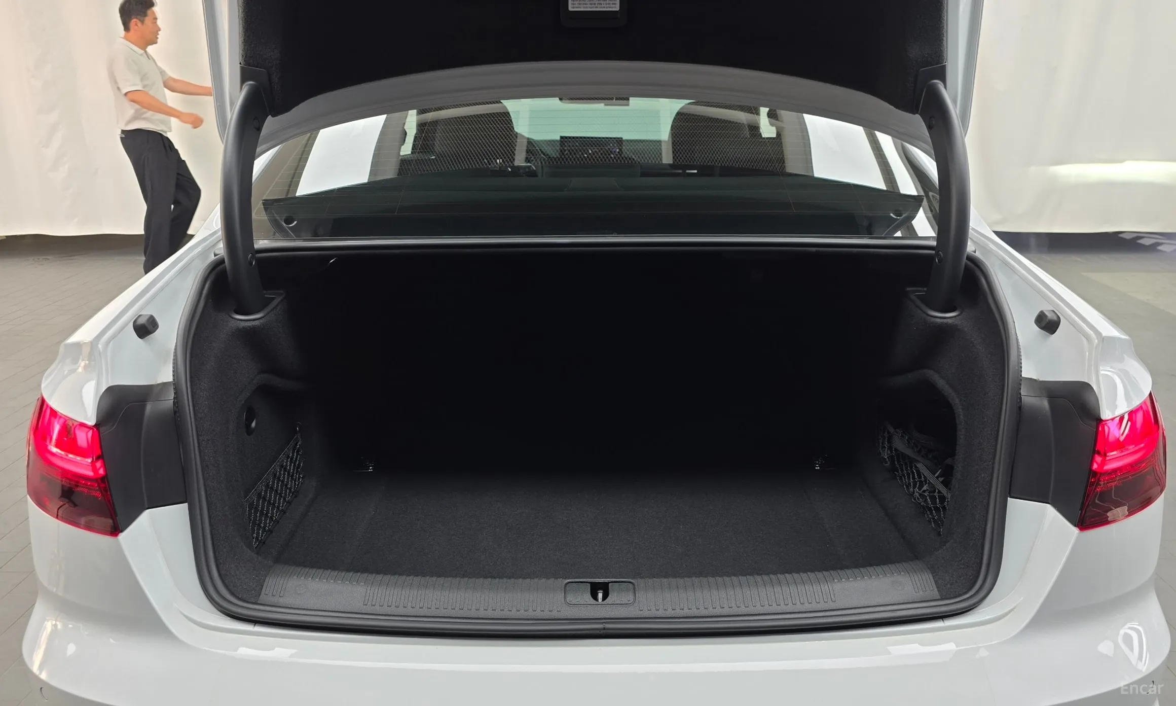 Audi A4 (B9) превью 20